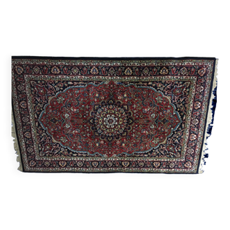 Indian hand-knotted wool rug 205x128cm