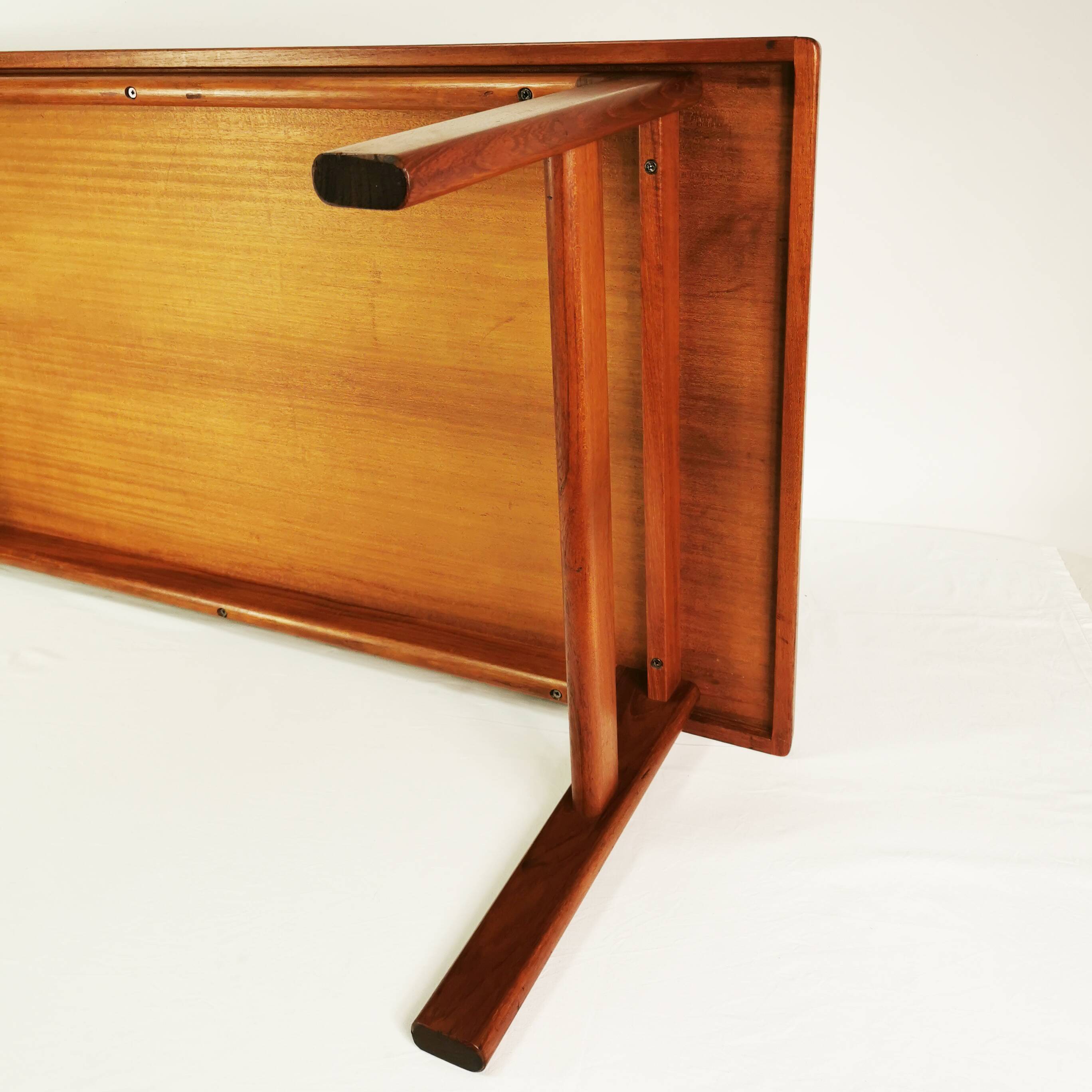 Coffee table - Mid Century bench, teak, Denmark, 1970s.