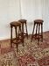 Ensemble de 3 tabourets de bar anciens en bois et cuir