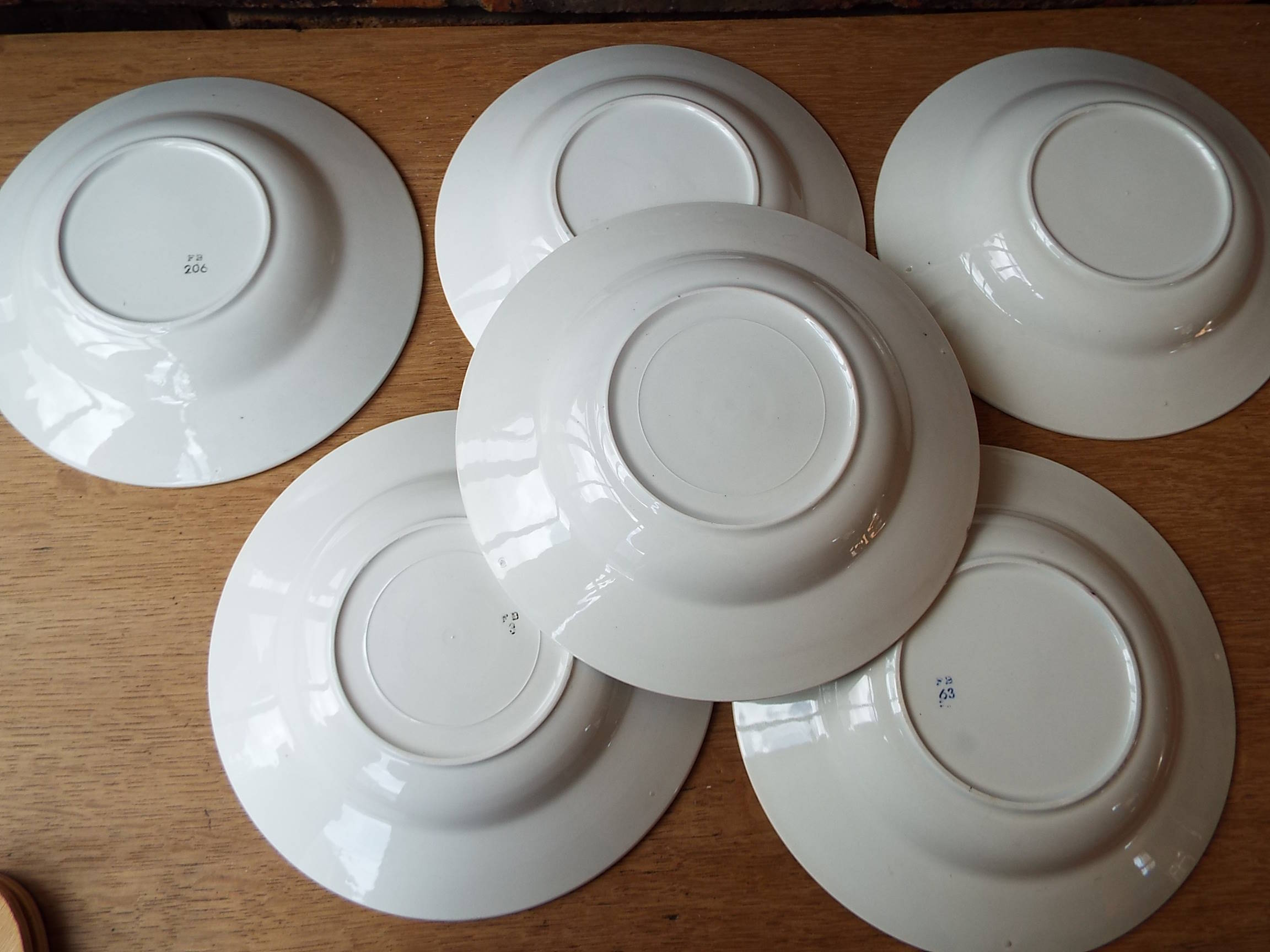 Set of 8 soup plates