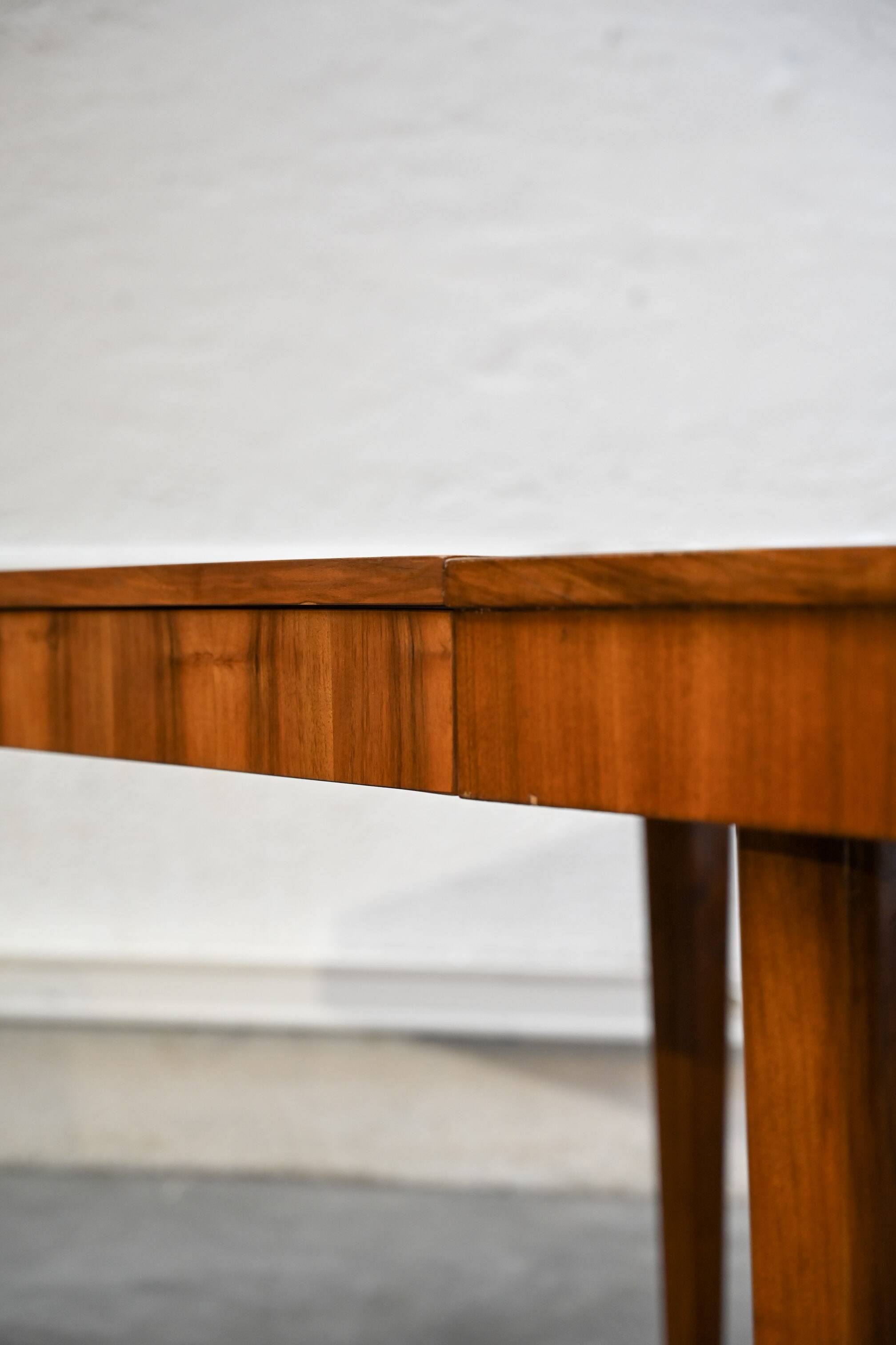 Artdeco extending table