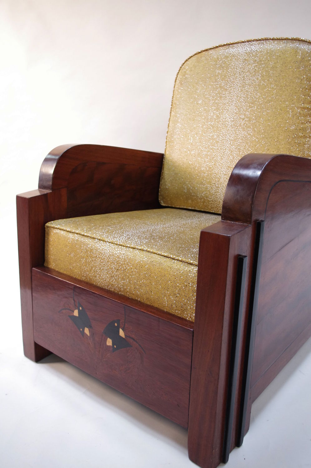 Paire de fauteuils Art Déco garniture style galuchat, circa 1930