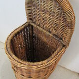 Basket woven wicker, trolley on wheels