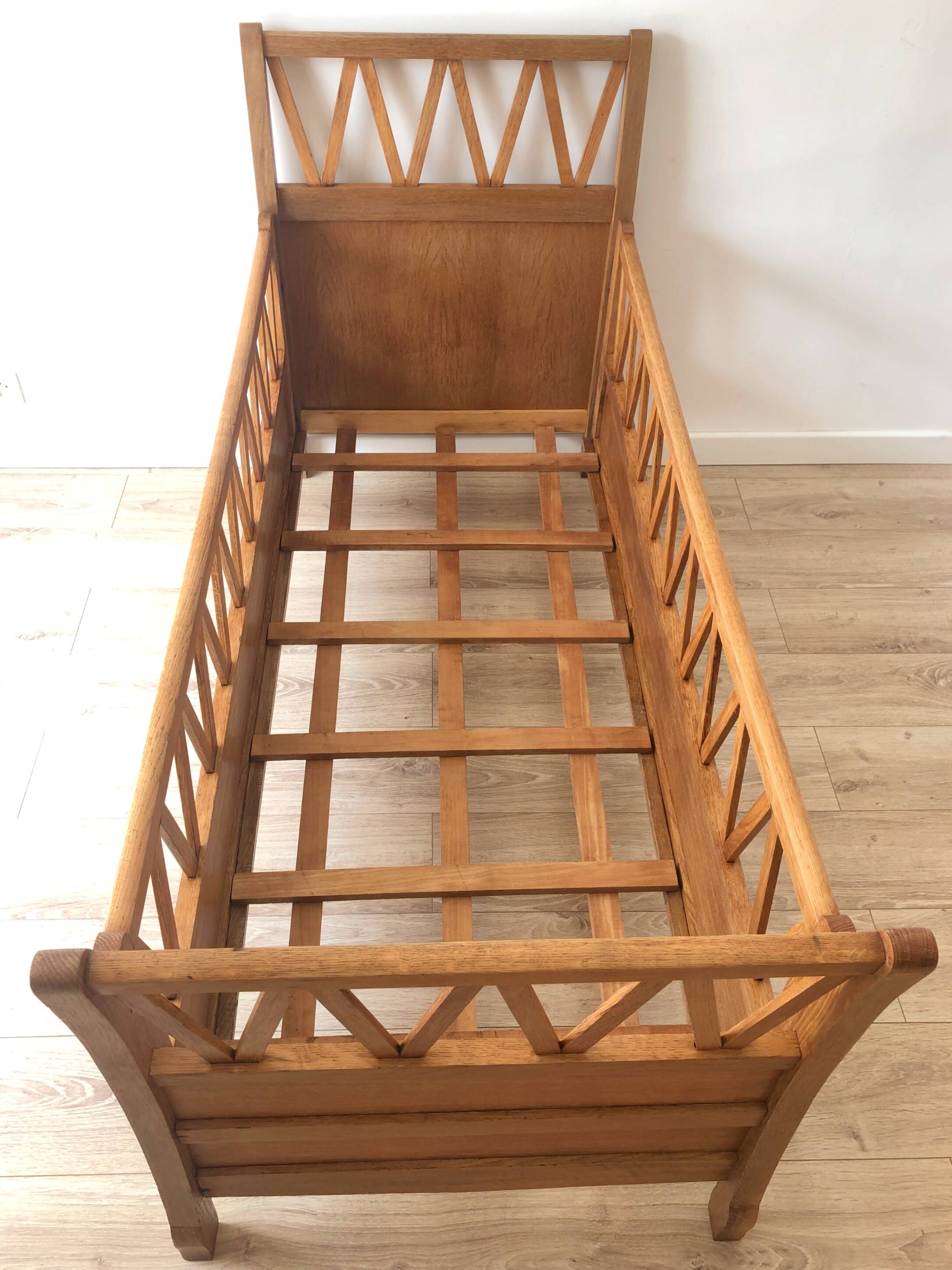 Vintage solid beech baby bed