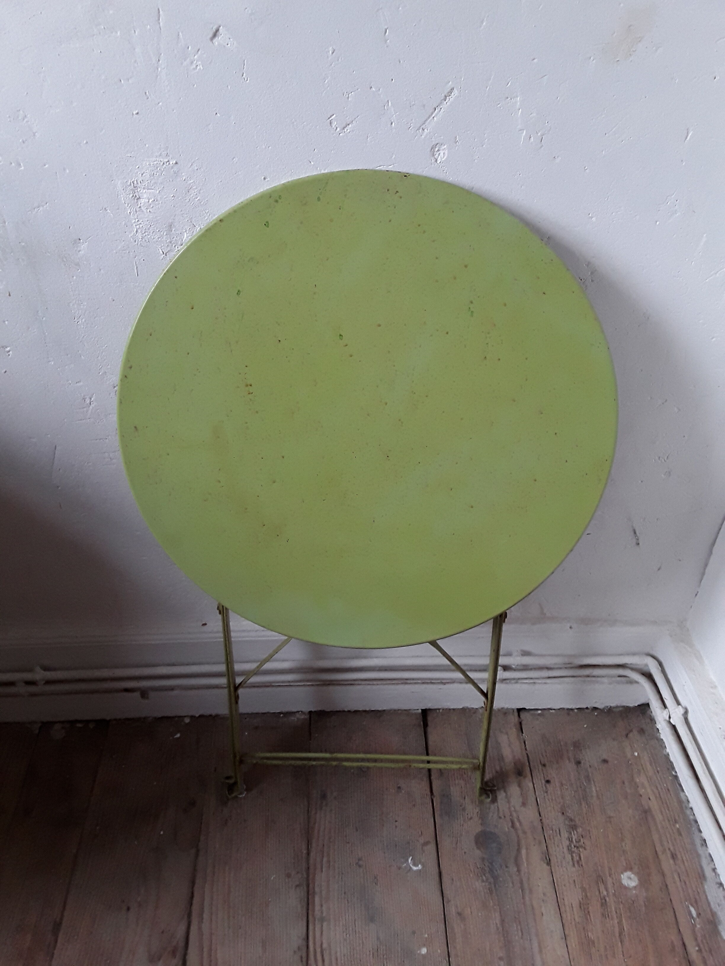 Vintage table and garden chairs