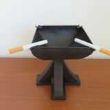"Brutalist" ashtray quadripod in raw steel 70s