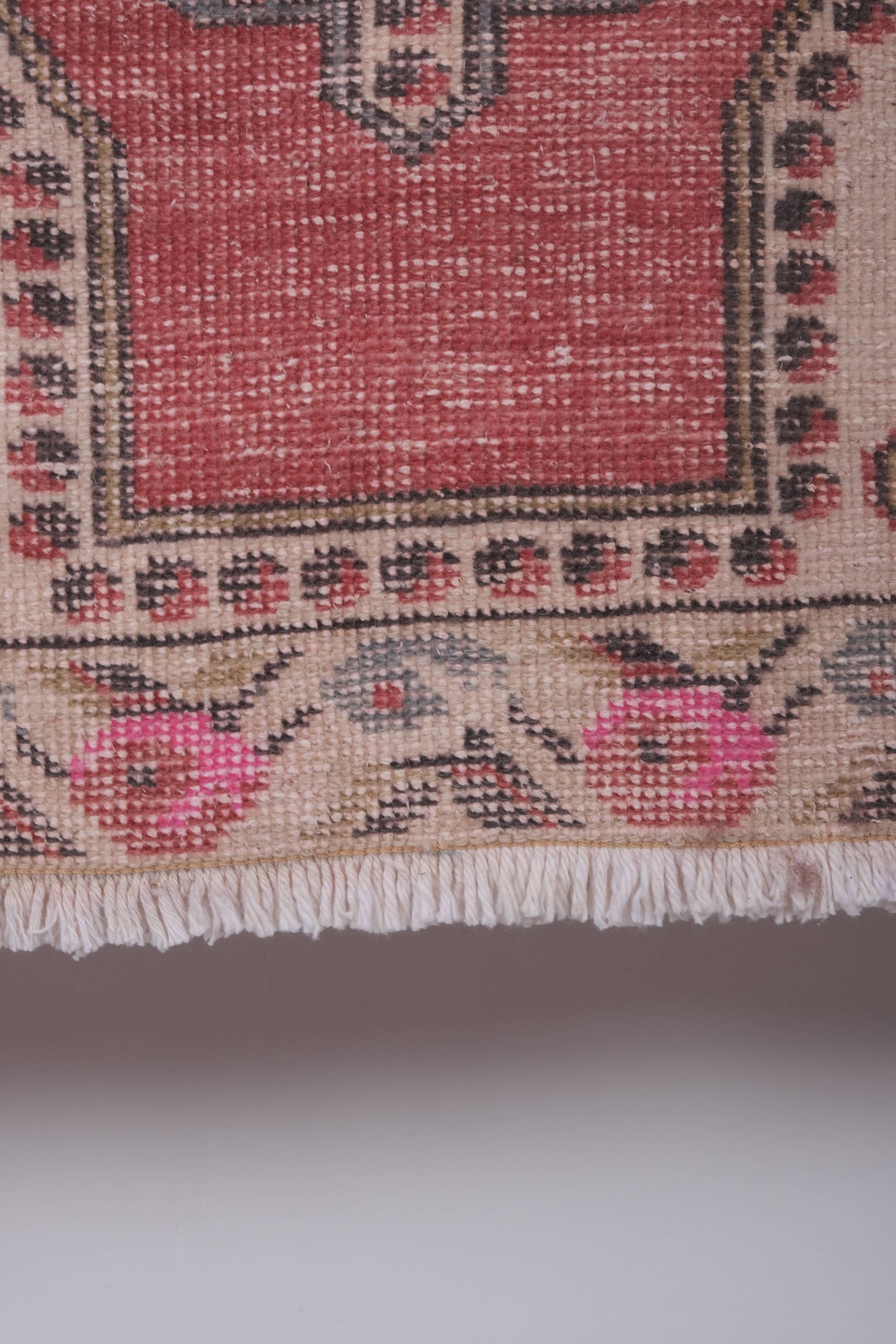 Vintage Turkish rug from Oushak, hand-woven 132x216 cm