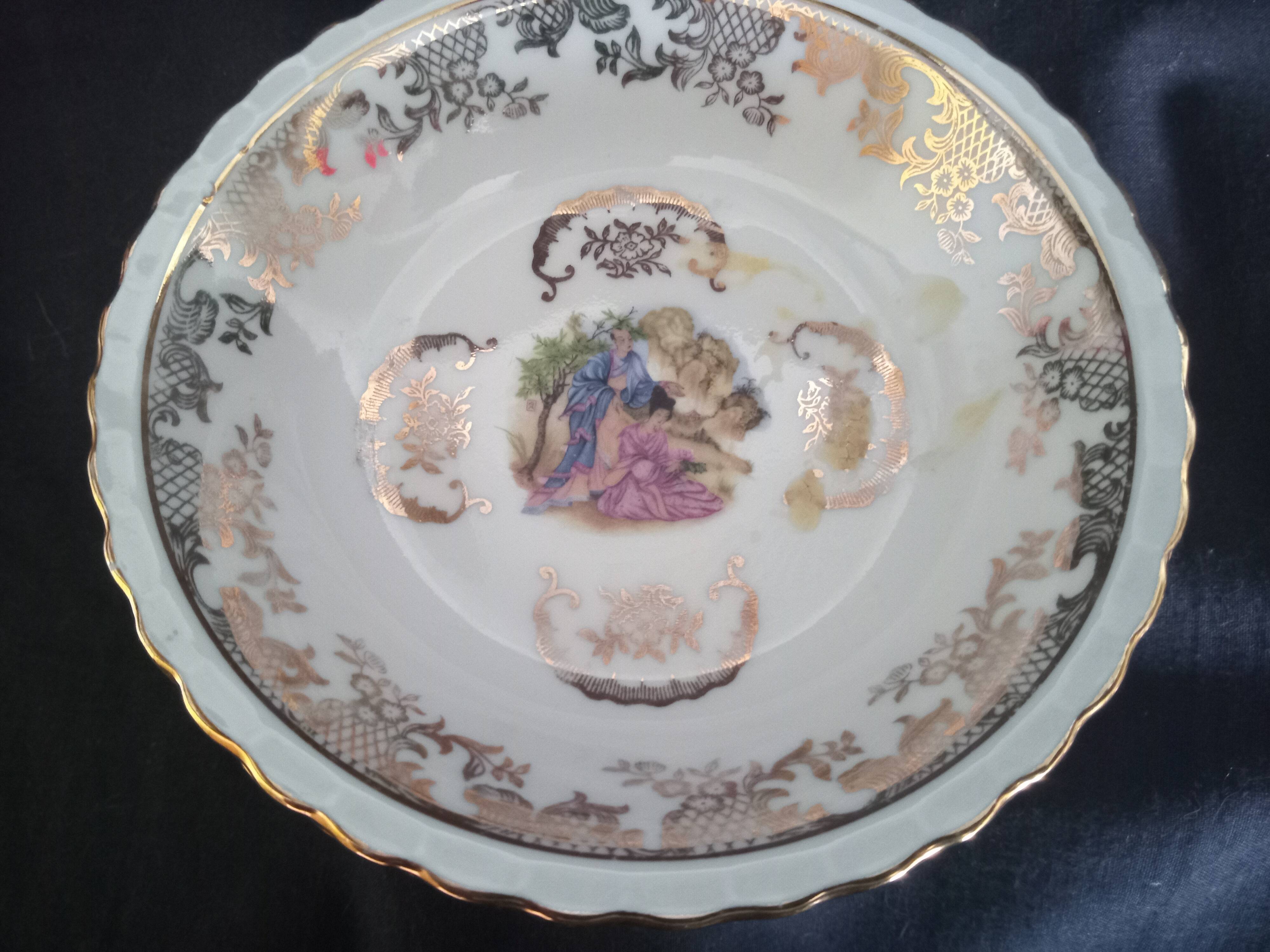 Set of 13 plates with Japanese motifs in real Limoges porcelain