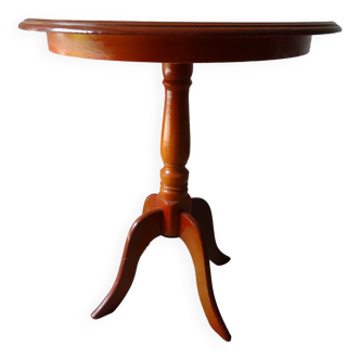Pedestal table