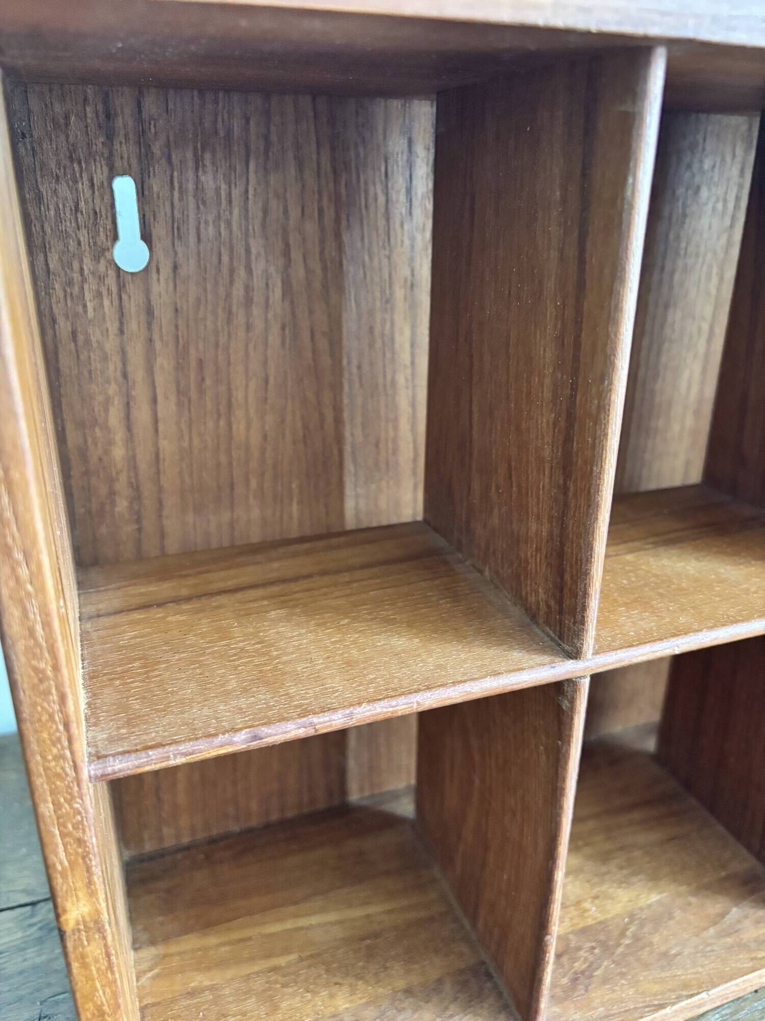 Vintage wall shelf in Scandinavian/Danish teak – 6 compartments – 1960s