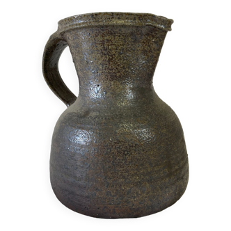 Sandstone pitcher