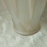 Vase art deco en verre moule pressé signé espaivet annees 1930 art deco