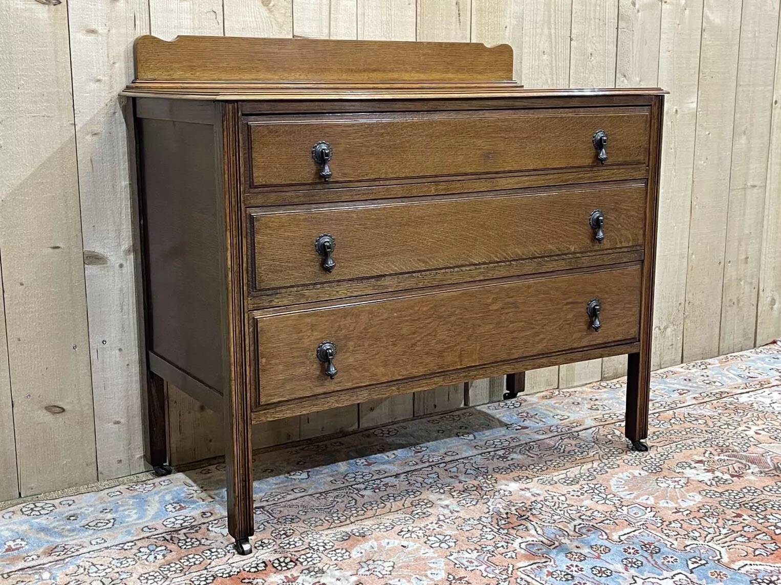 English oak chest of drawers from the 1930s