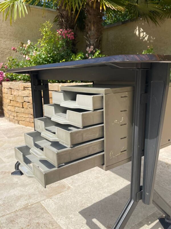 Bureau Olivetti modèle Arco