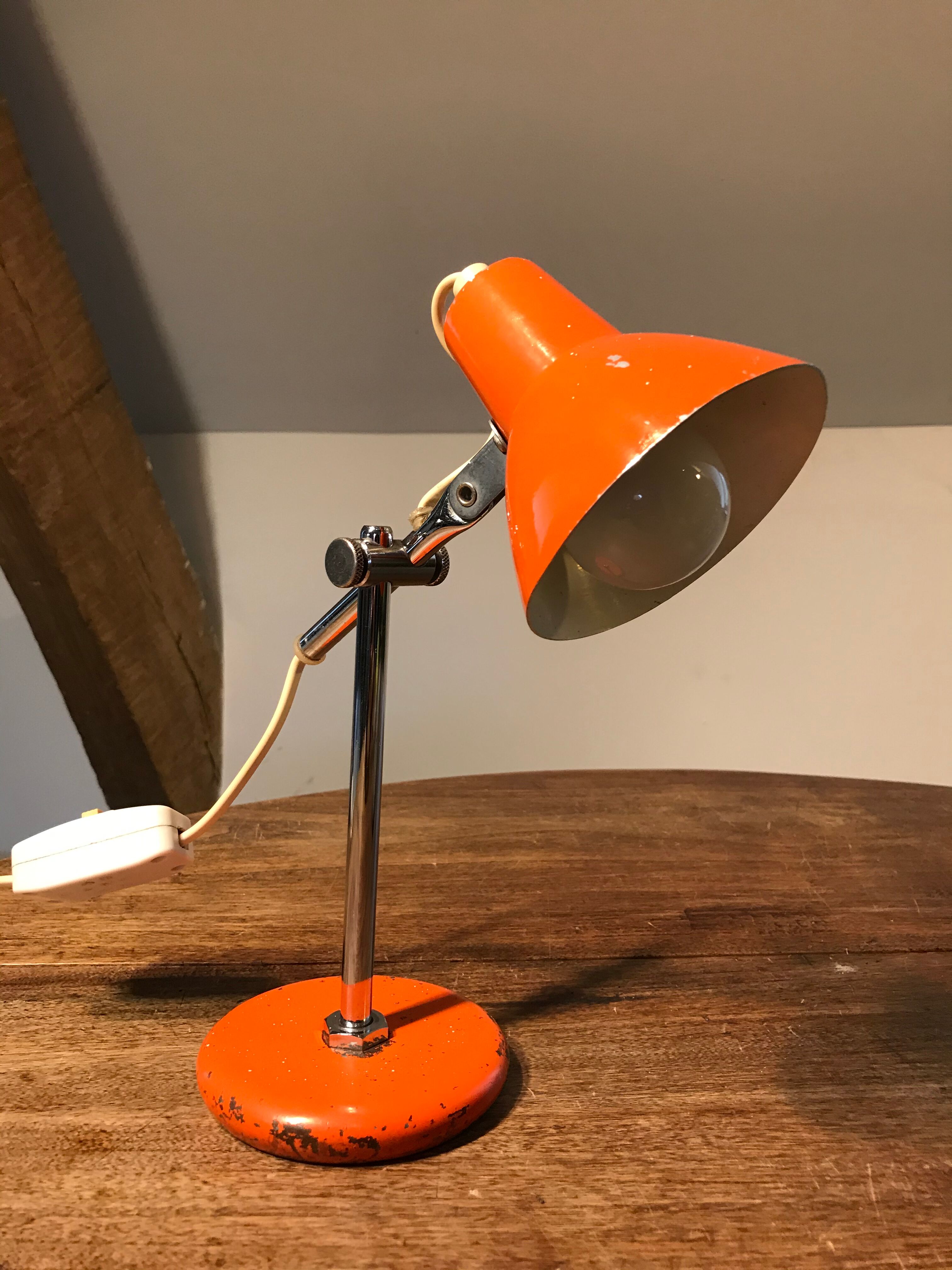 Workshop lamp
