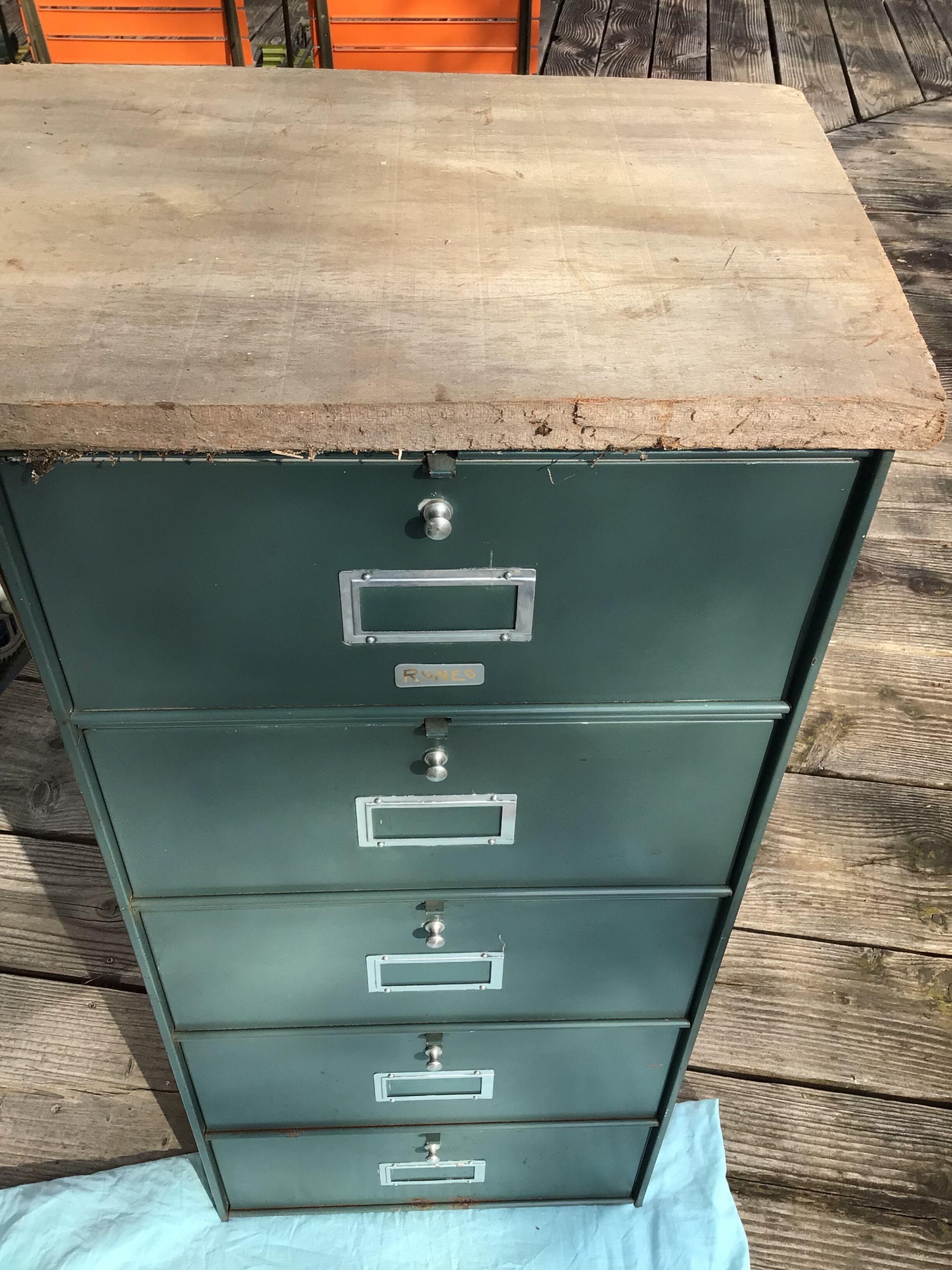 Brambles bramb bluish green 5 lockers