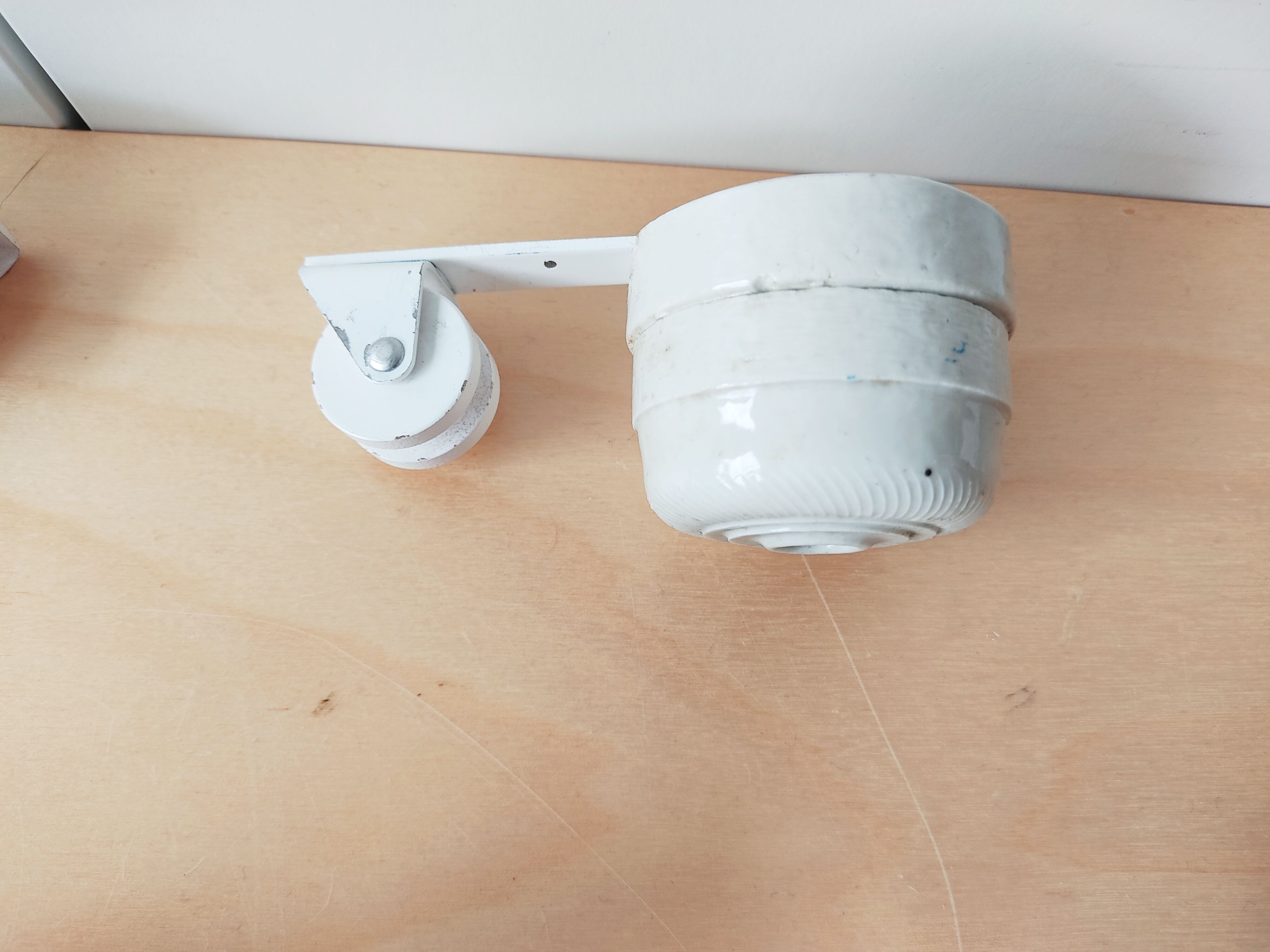 Set of 3 Purple enamelled lampshades and balance system