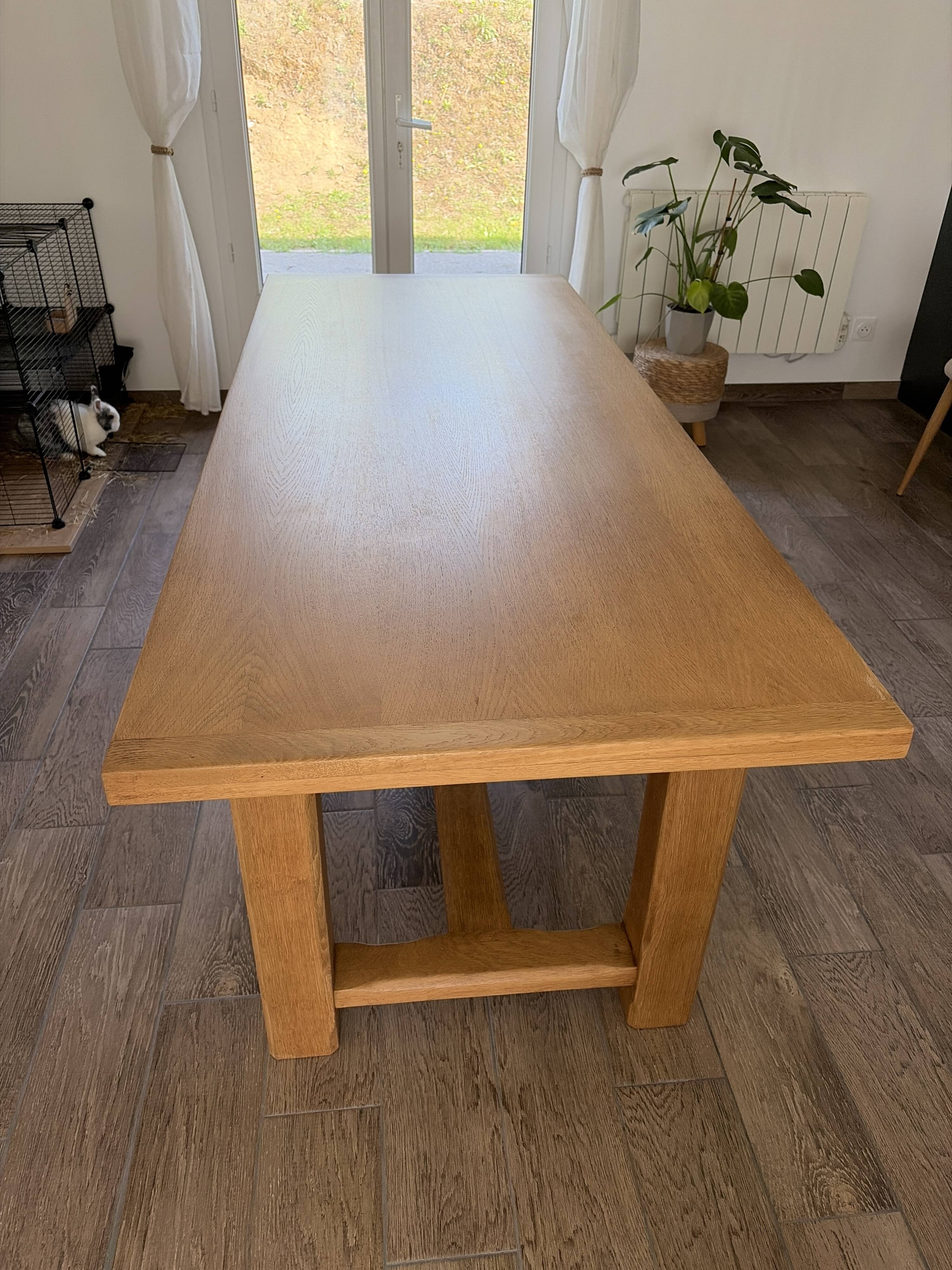 Table en chêne massif