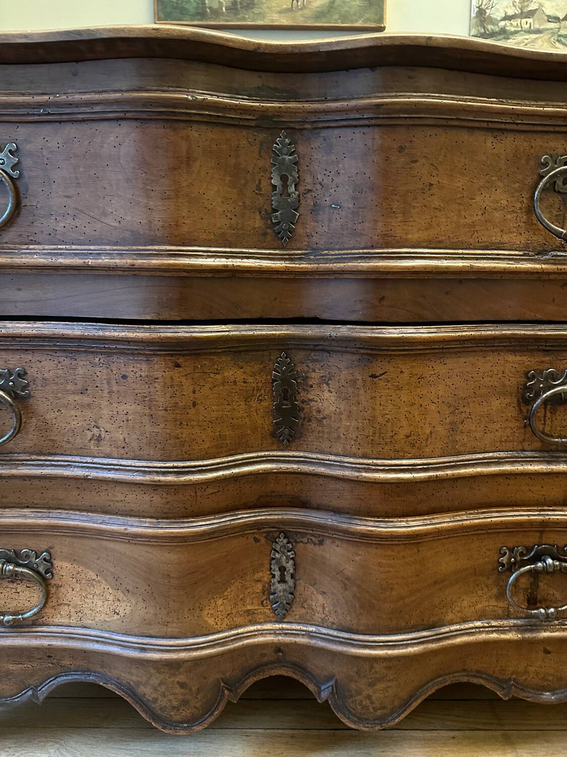 18th century walnut chest of drawers