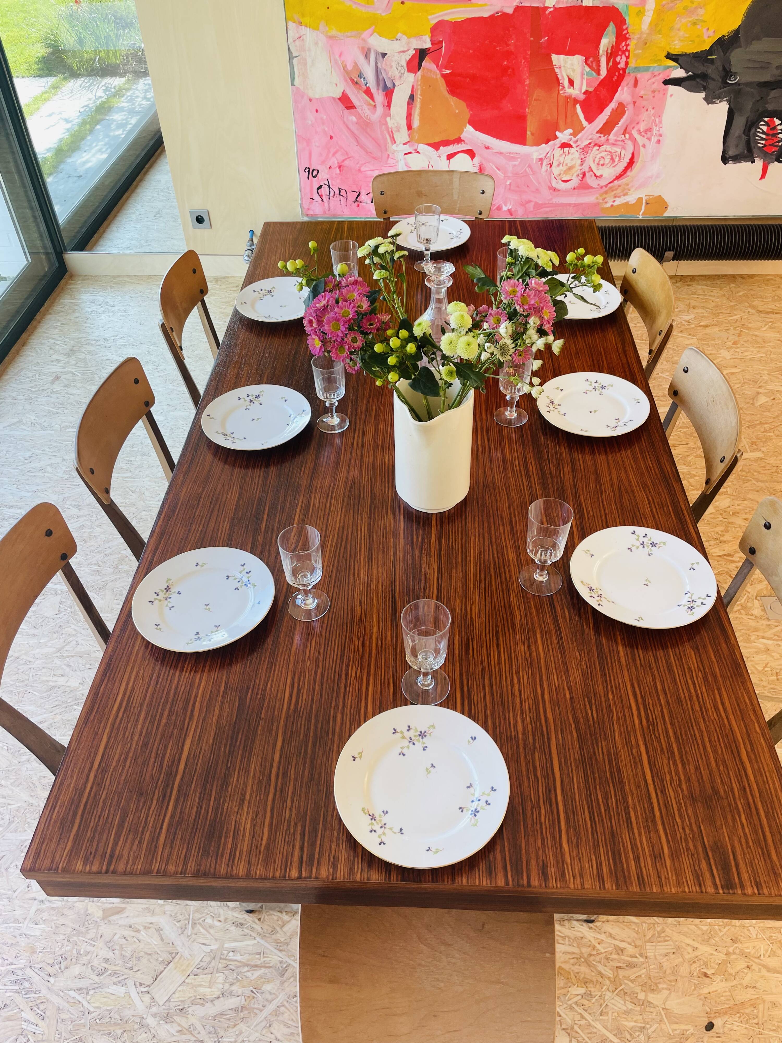 Desk that can serve as a dining table.