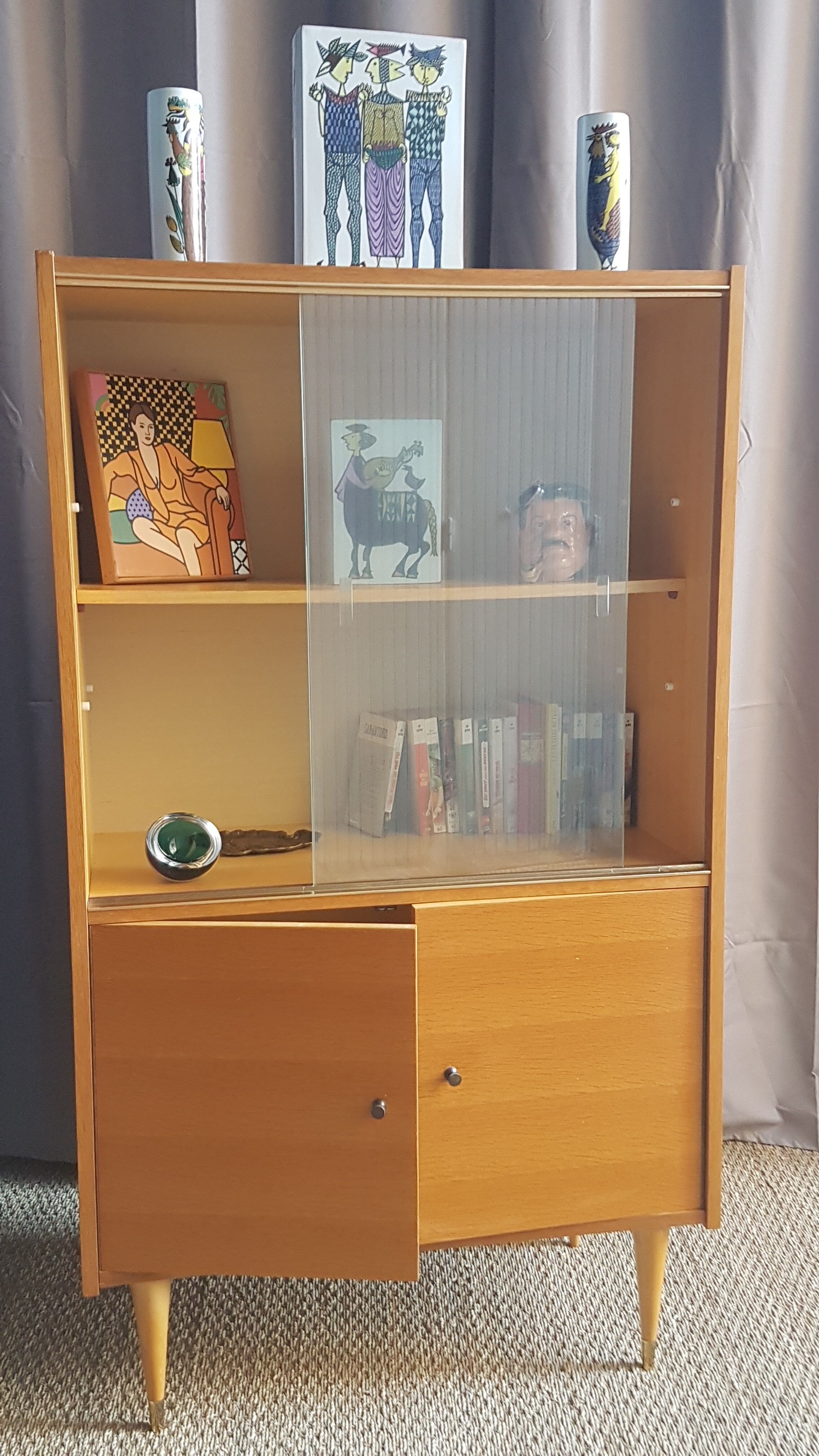 Vintage window spindle feet