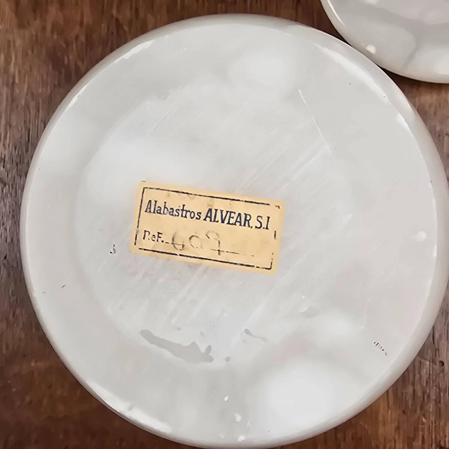 Vintage alabaster box Alabastros Alvear – Bottle shape