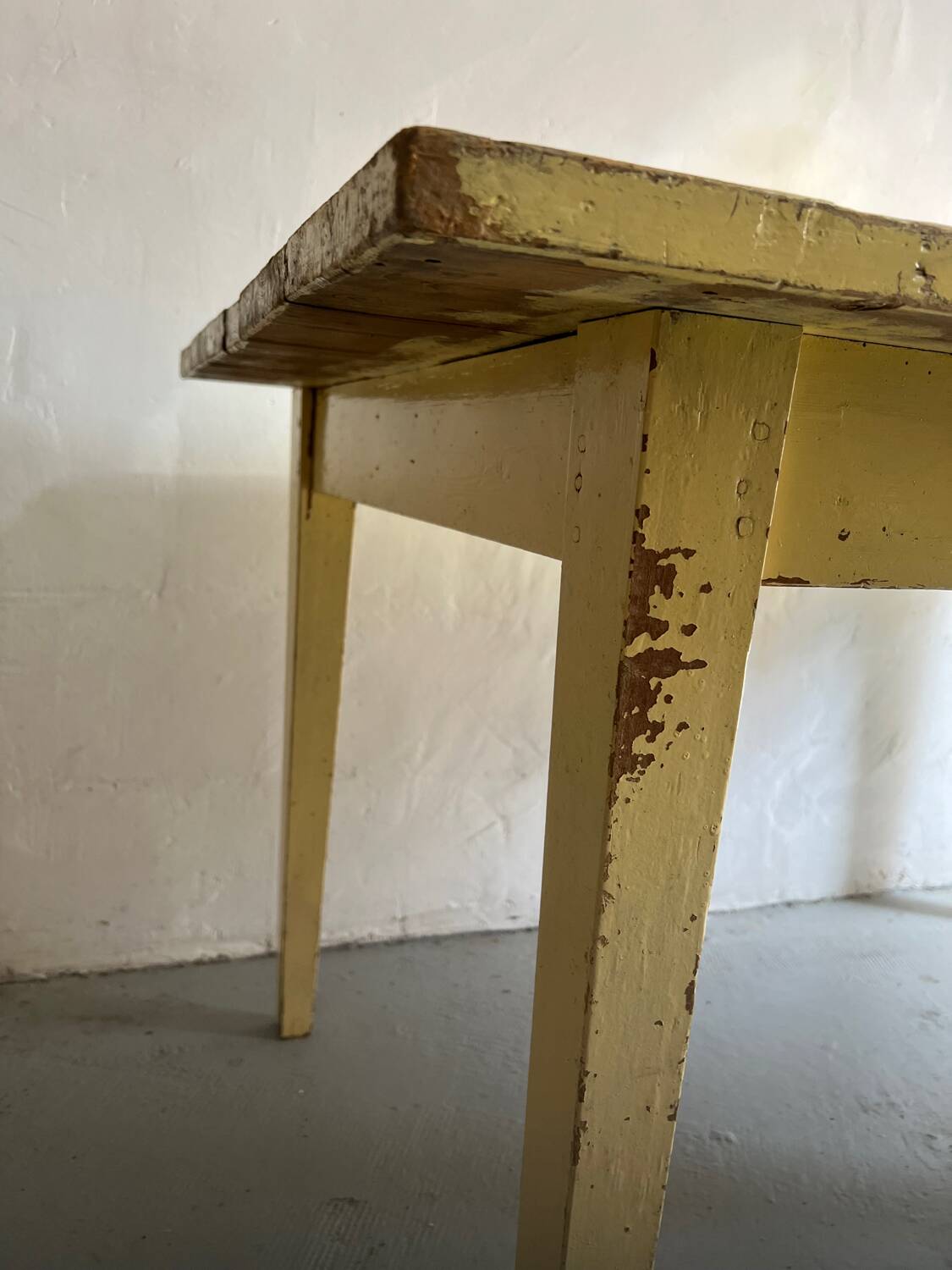 Table de ferme vintage en bois