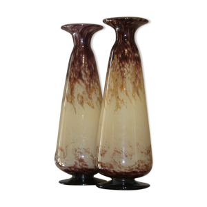 Paire de vases en pâte