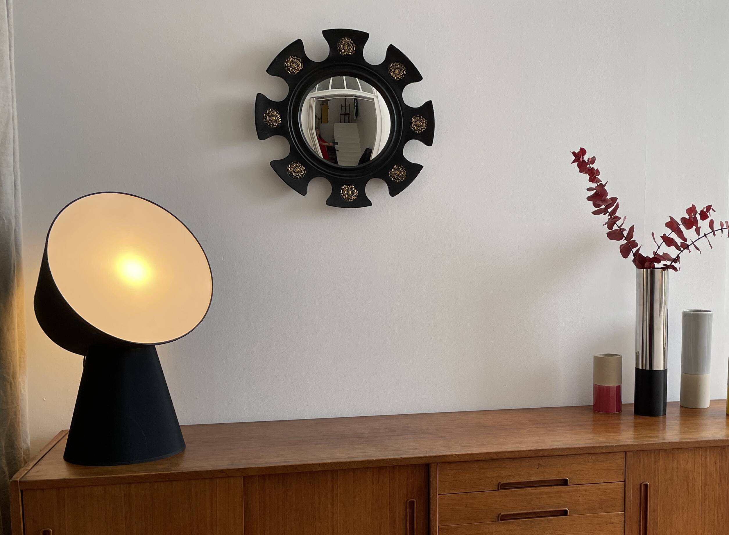 Sculptural black table lamp – Italian design spirit / Habitat