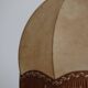 Lampe à poser en bois tourné et abat-jour en peau style parapluie