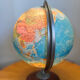 Globe terrestre lumineux vintage