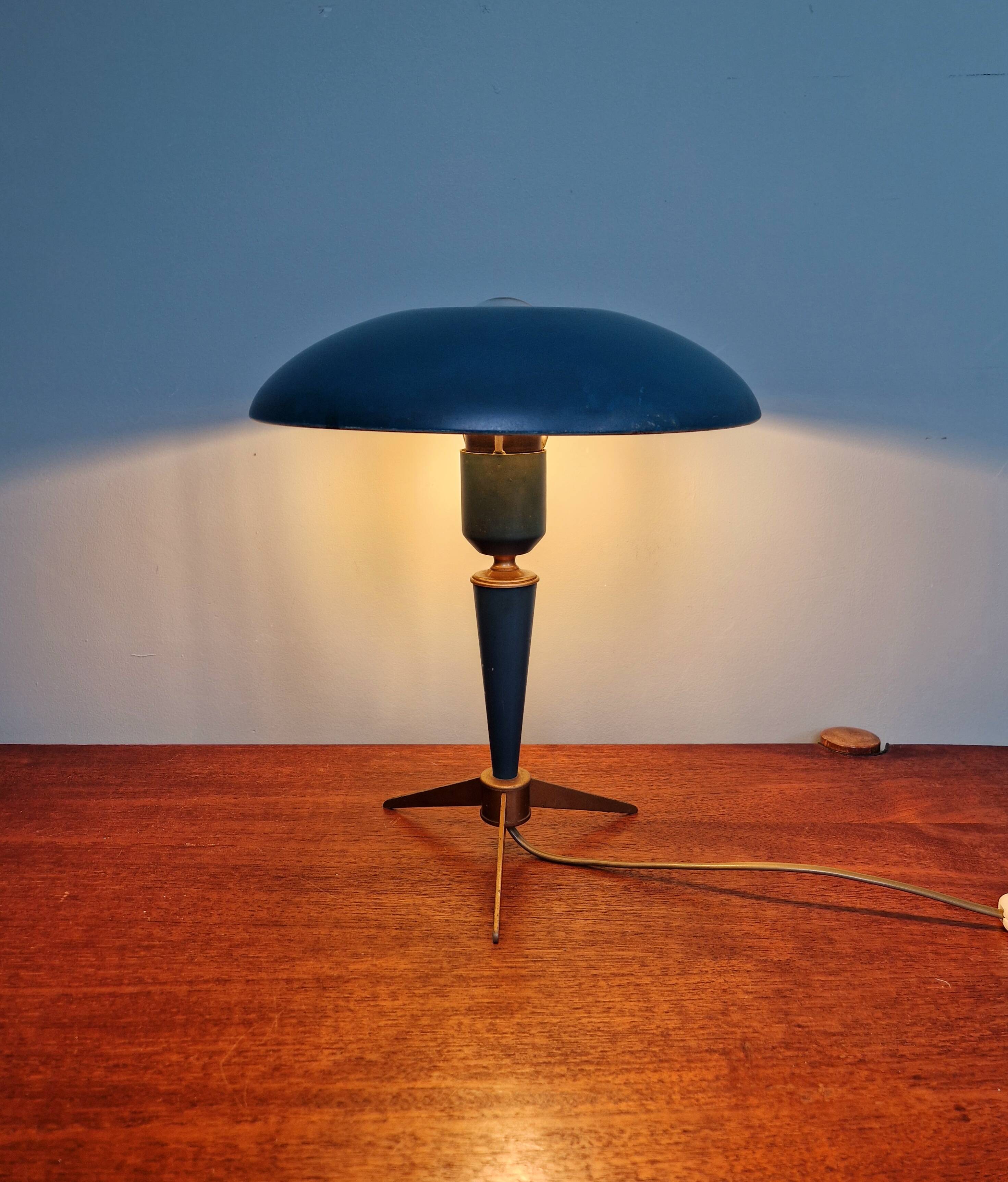 Philips tripod lamp, Bijou model, Louis Kalff design