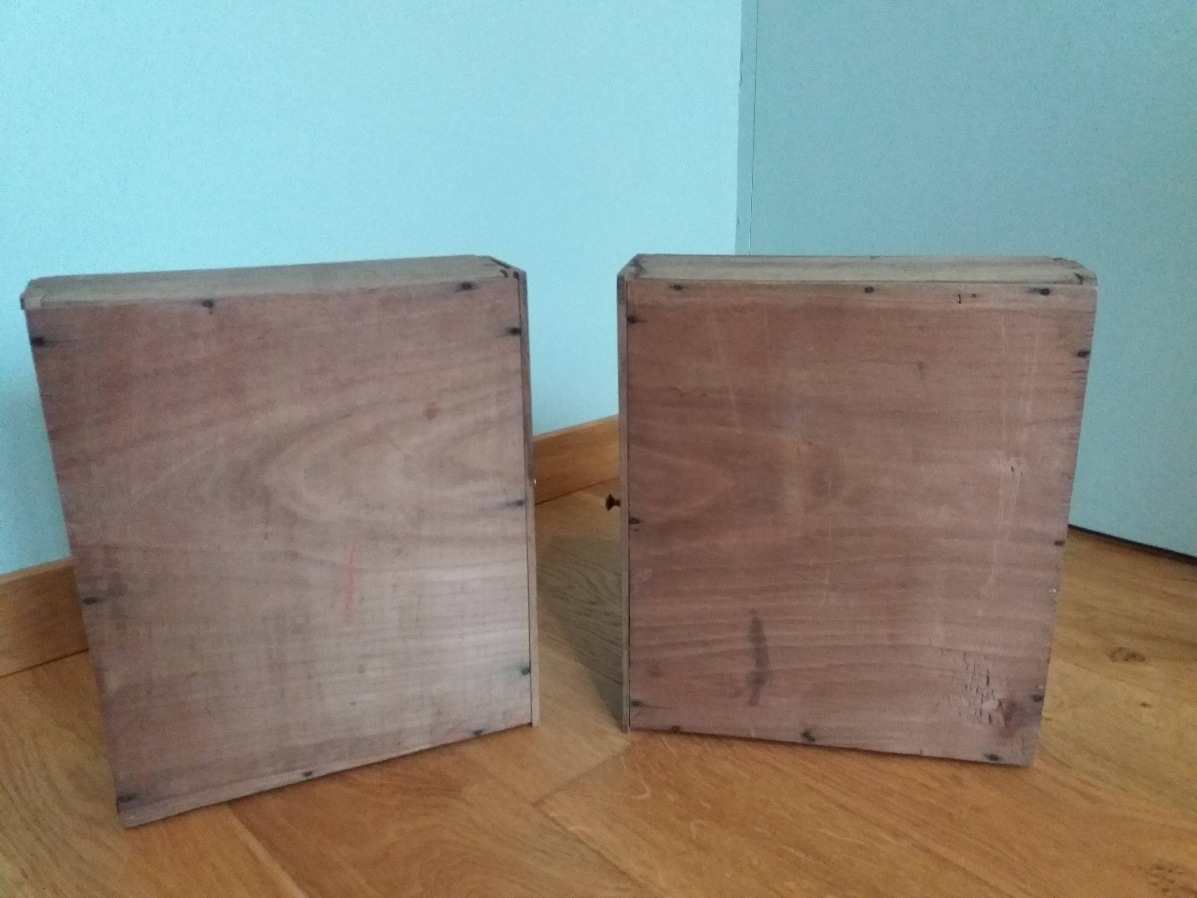 2 wooden drawers 33 x 27