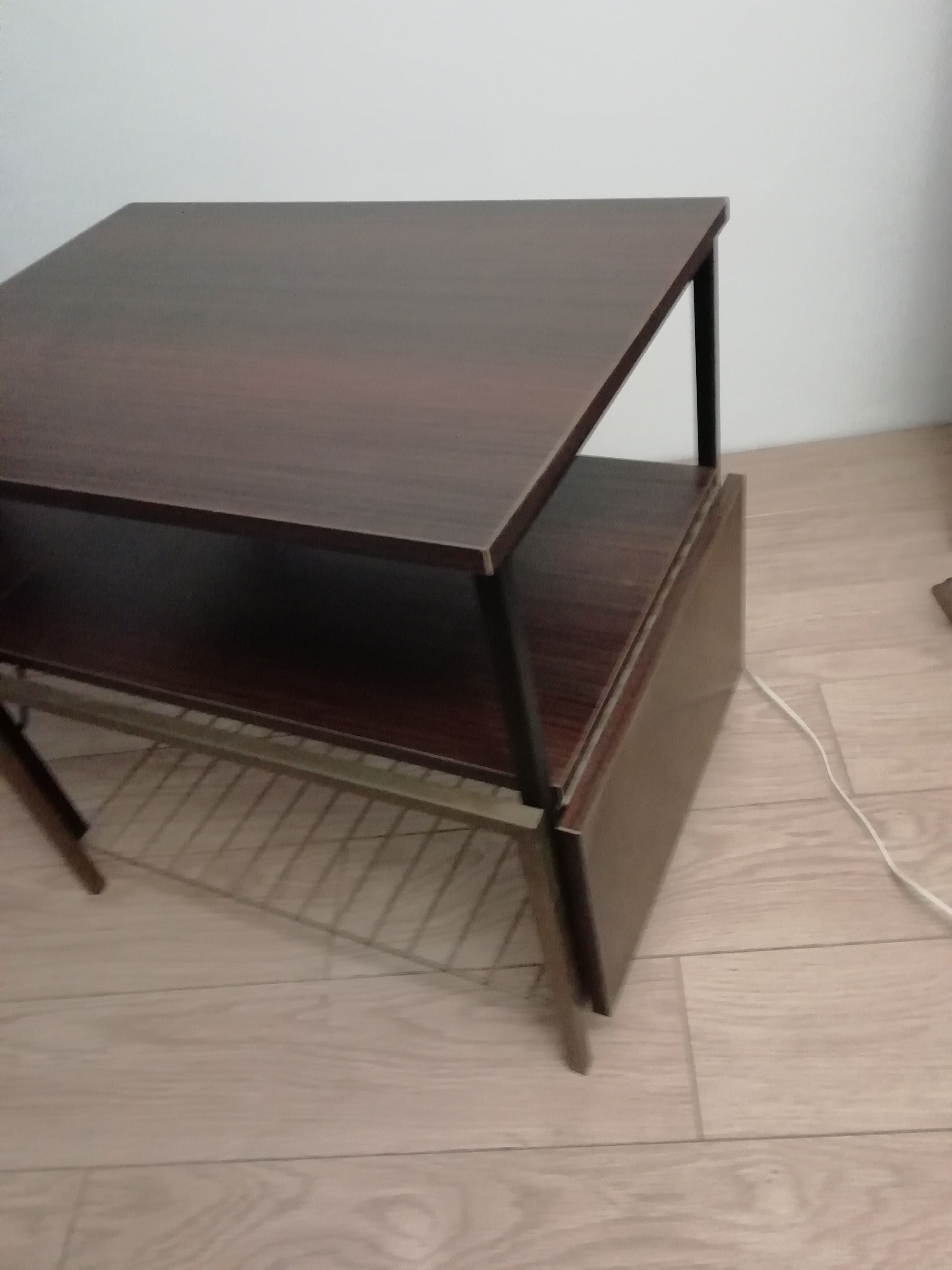 Beating coffee table