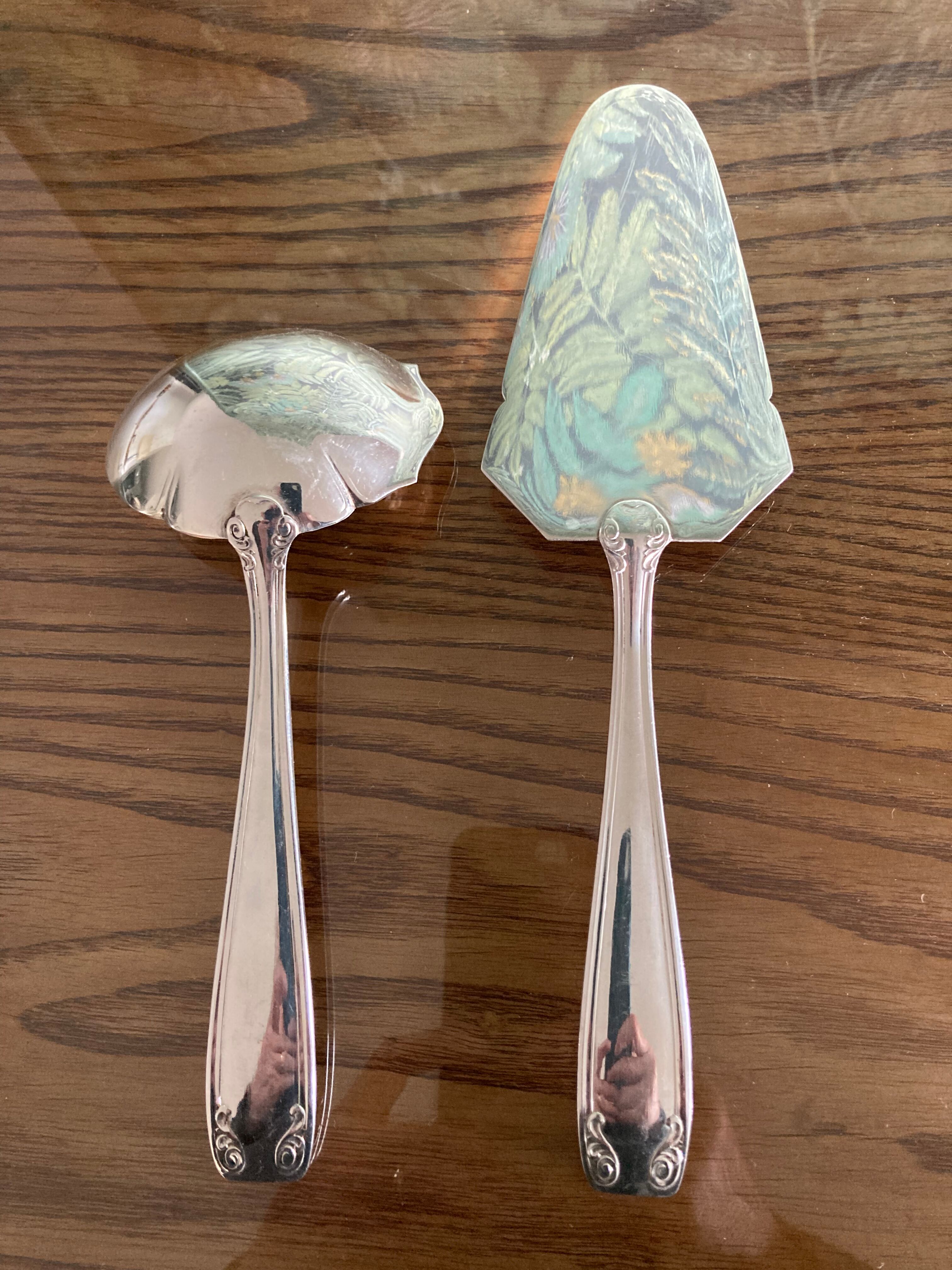 Housewife of 105 pieces in silver metal