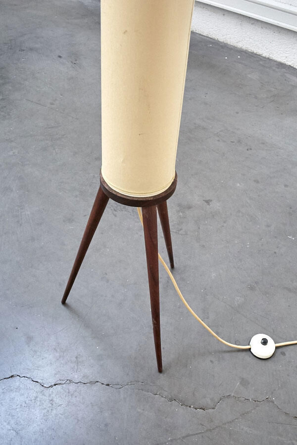 Scandinavian floor lamp tripod