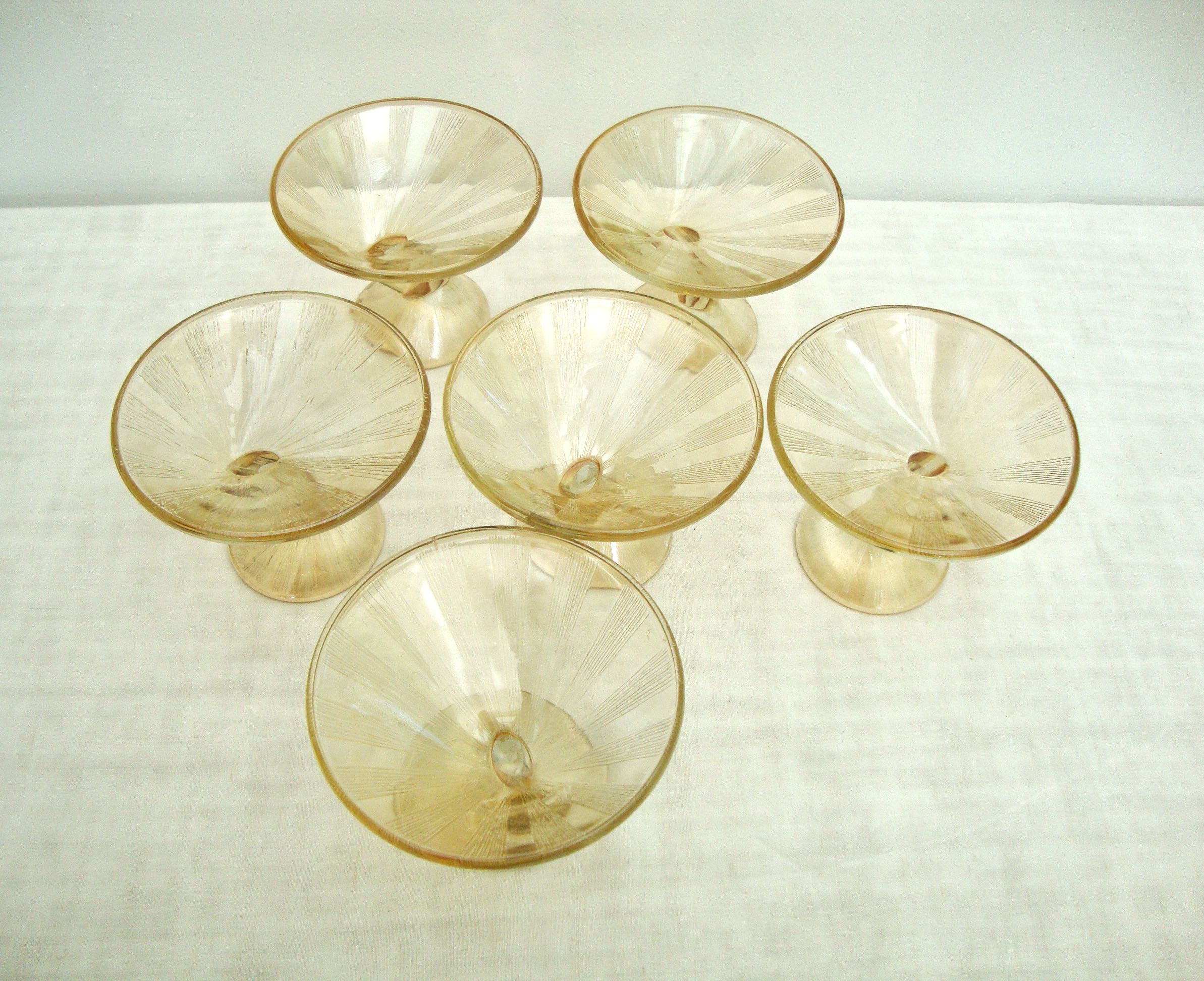 Set of 6 art deco dessert cuts