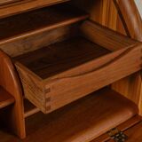 1980s Bureau, Ansager