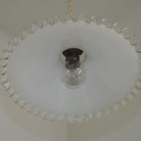 Suspension Art déco en opaline plissée blanche, France