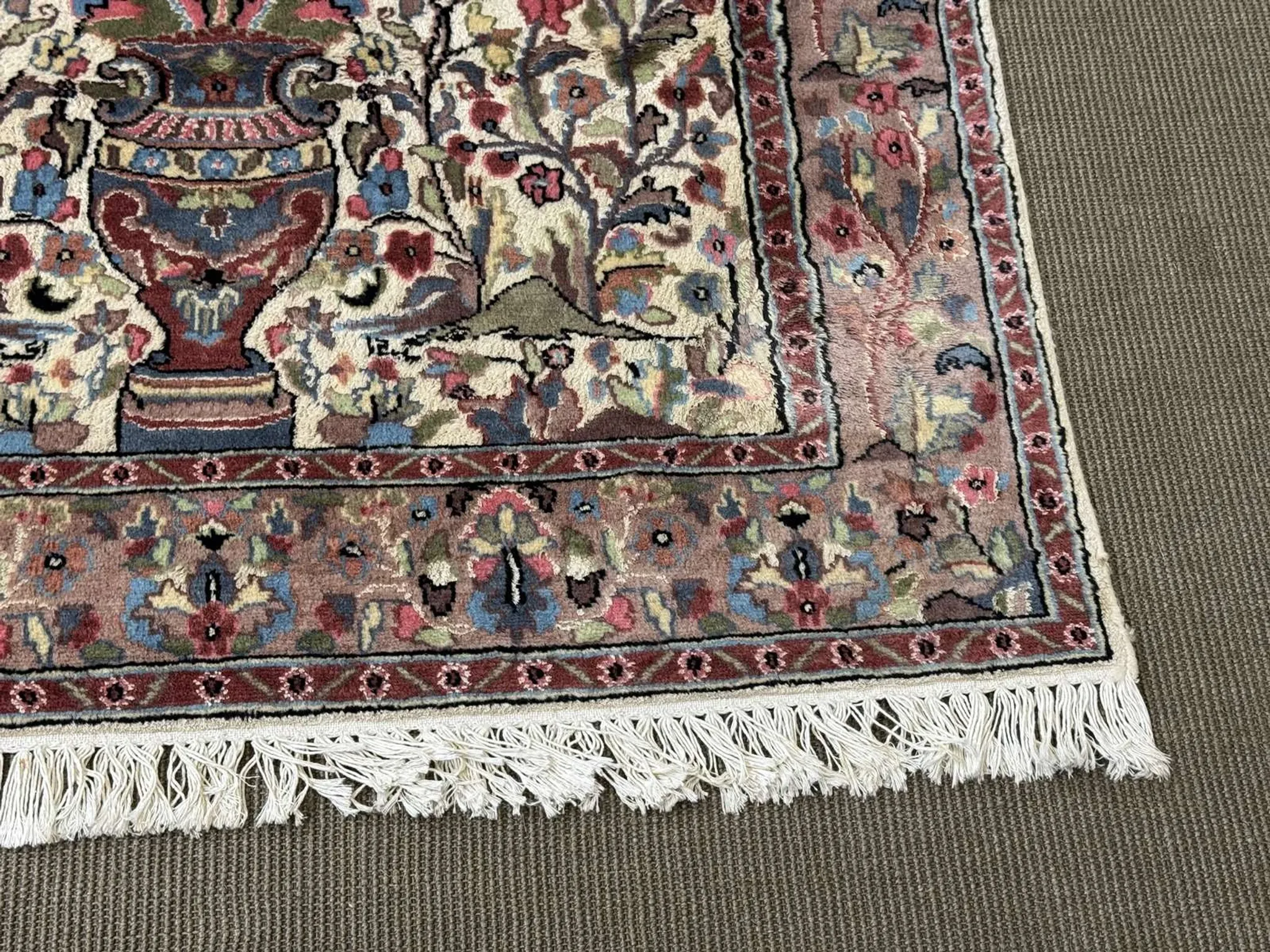 Iranian carpet made of wool and silk, handmade - 1.87m x 1.23m