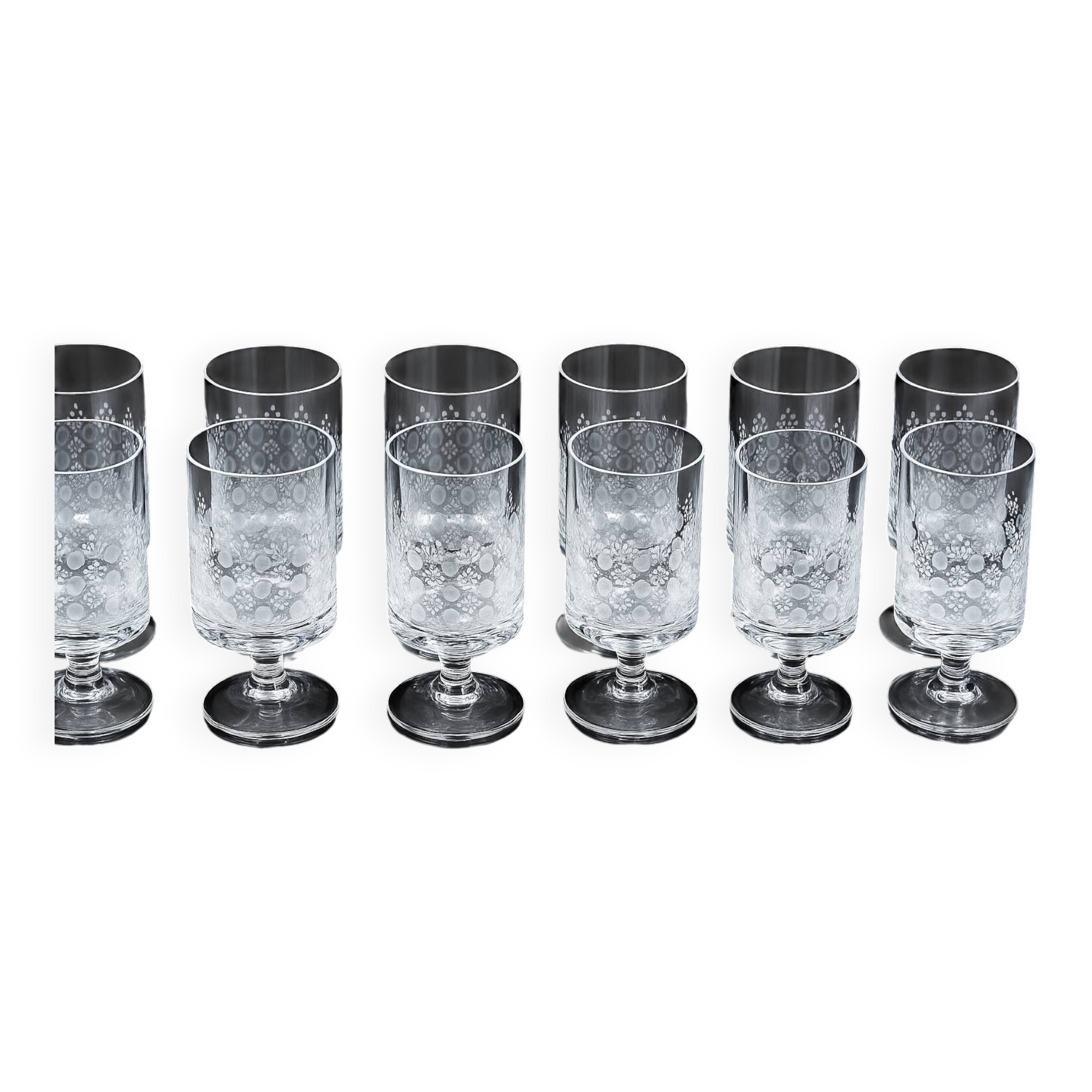 9 verres à liqueur motif Romance de Rosenthal