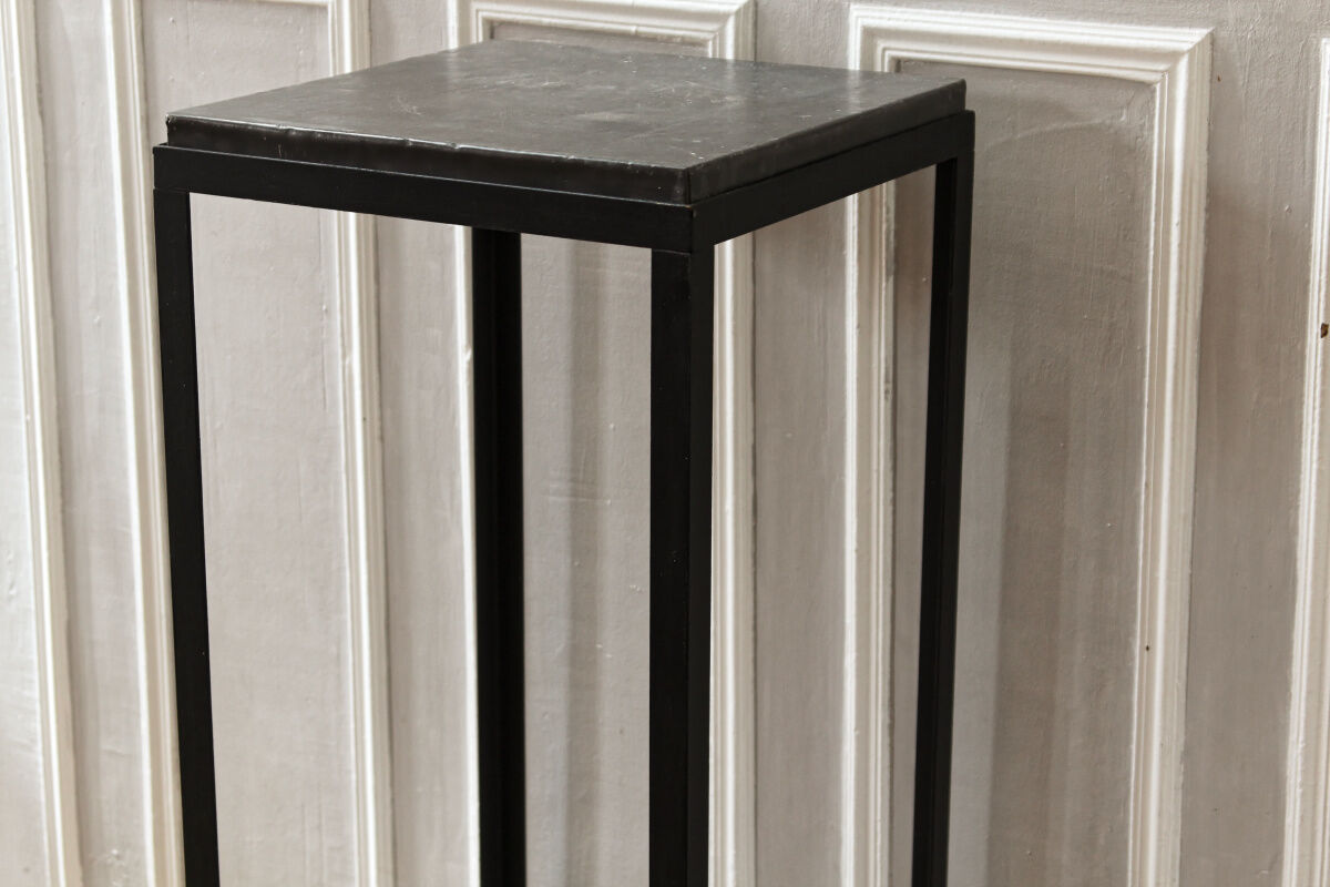 Industrial stele in metal and zinc