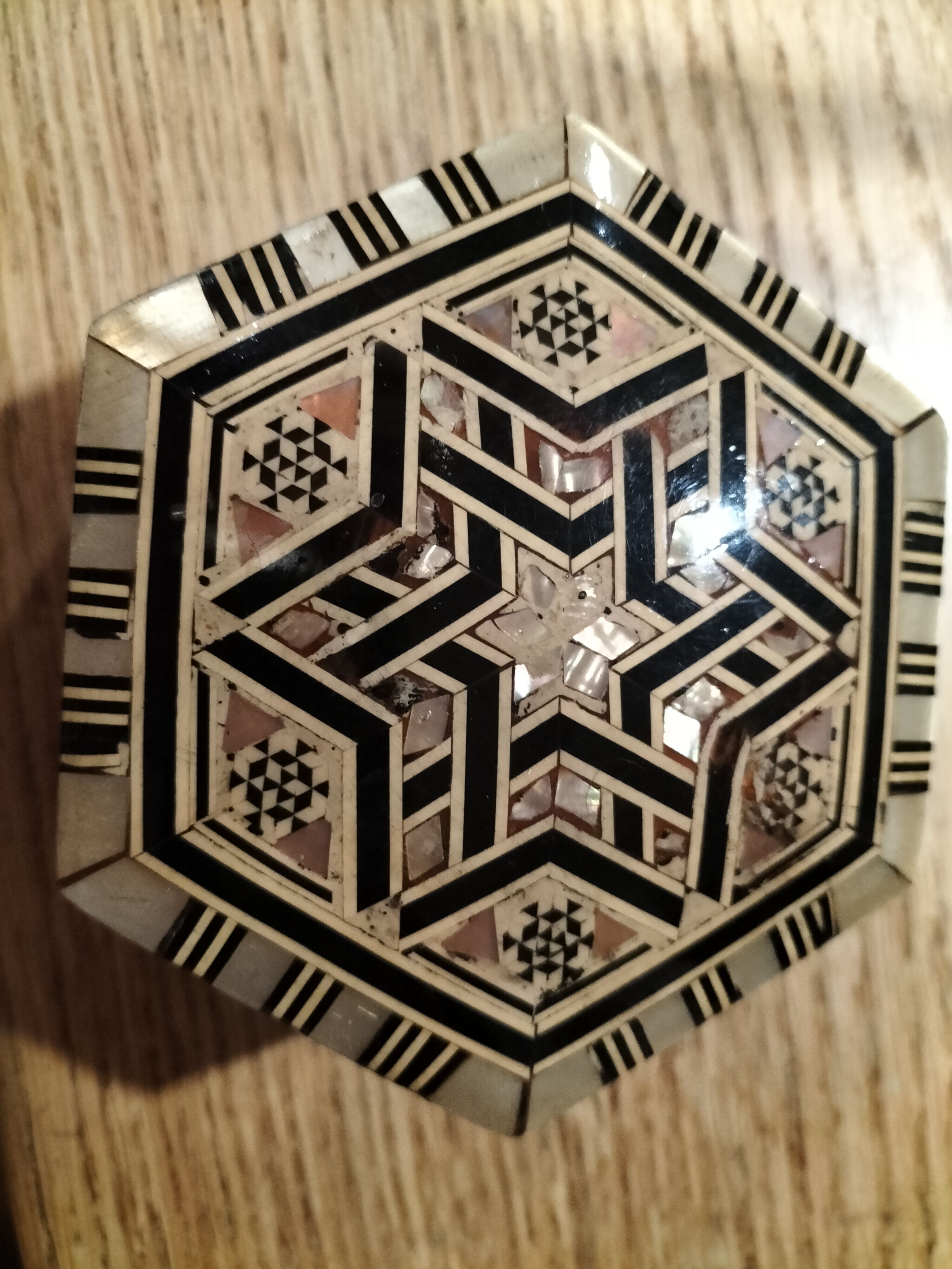 Moroccan mother-of-pearl box