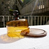 Cloche à fromage en verre avec plateau en bois