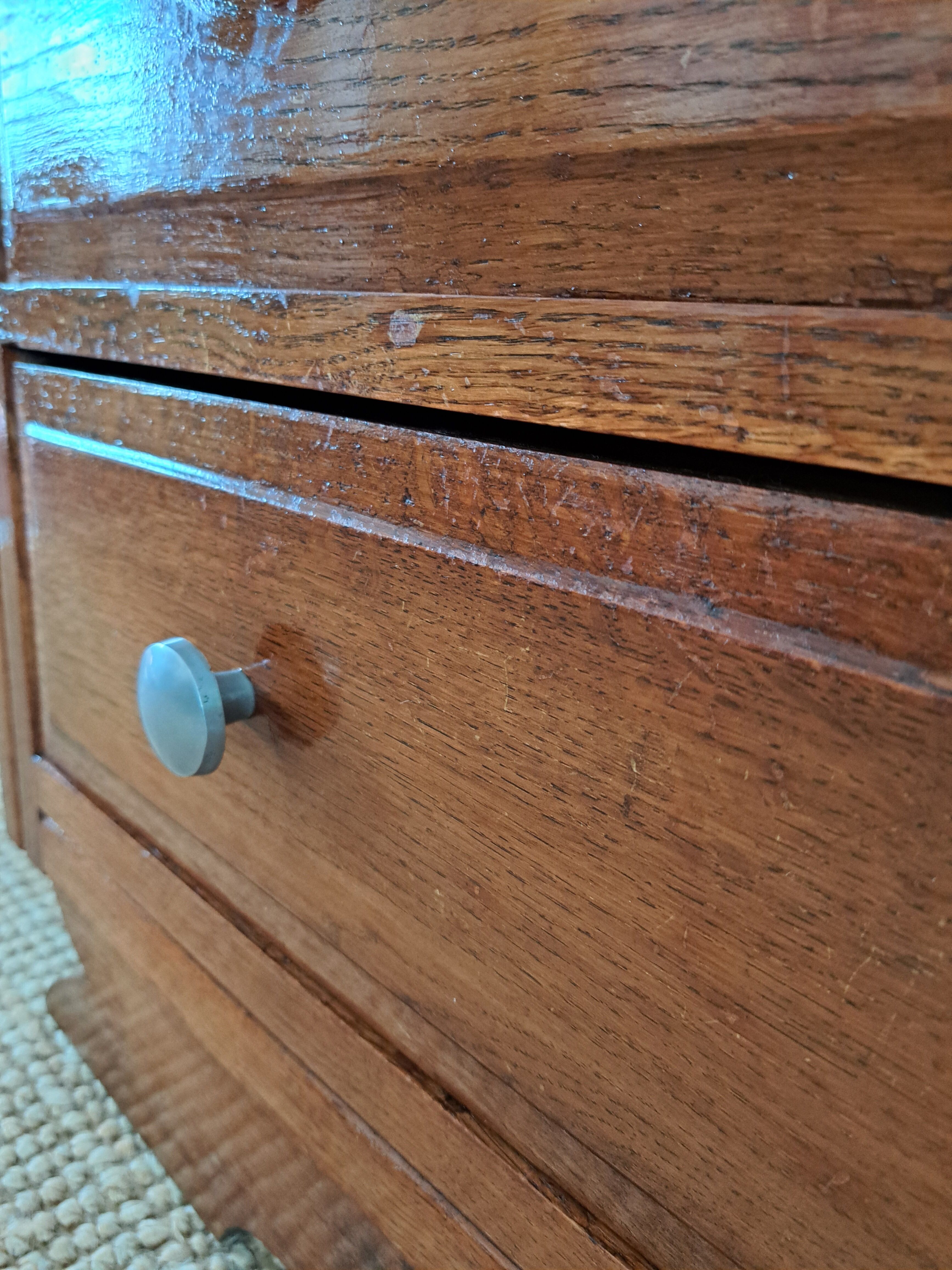 Oak chest of drawers from the 1950s.
