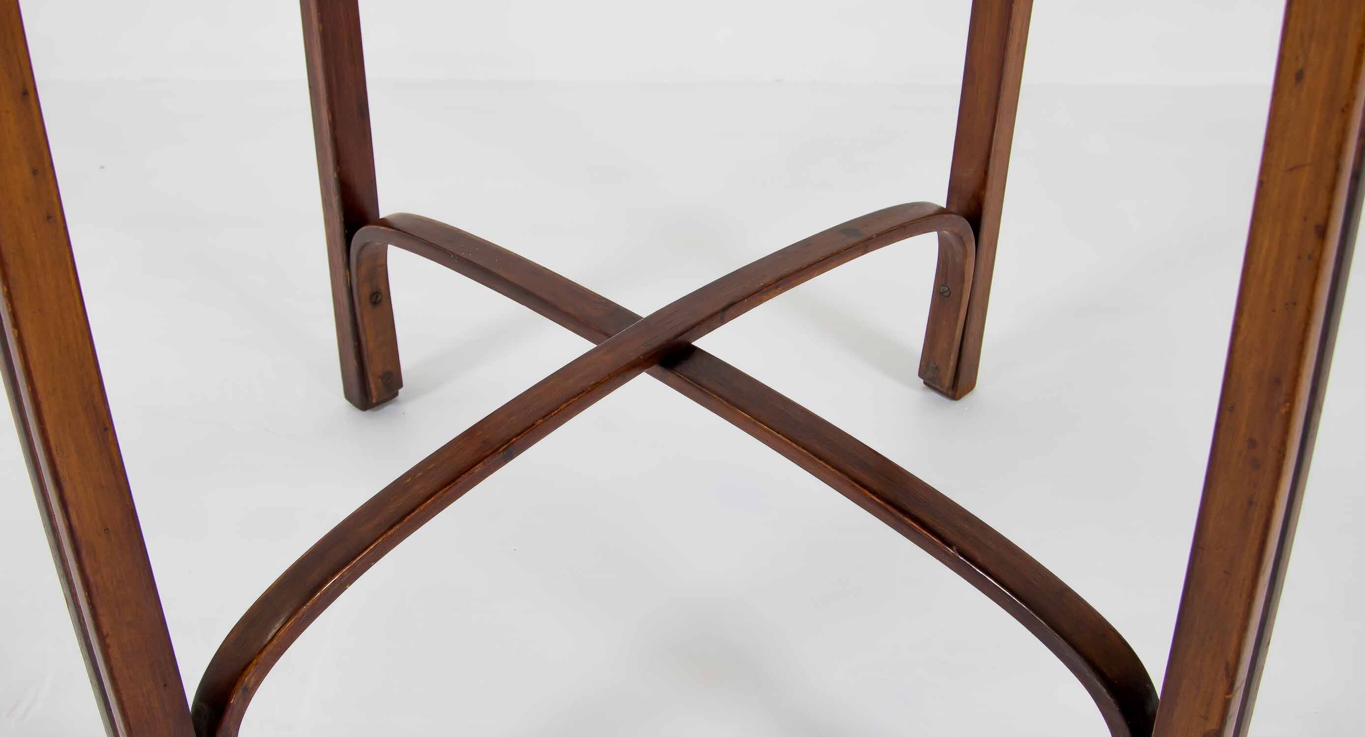 Table d’appoint par Gustav Siegel
