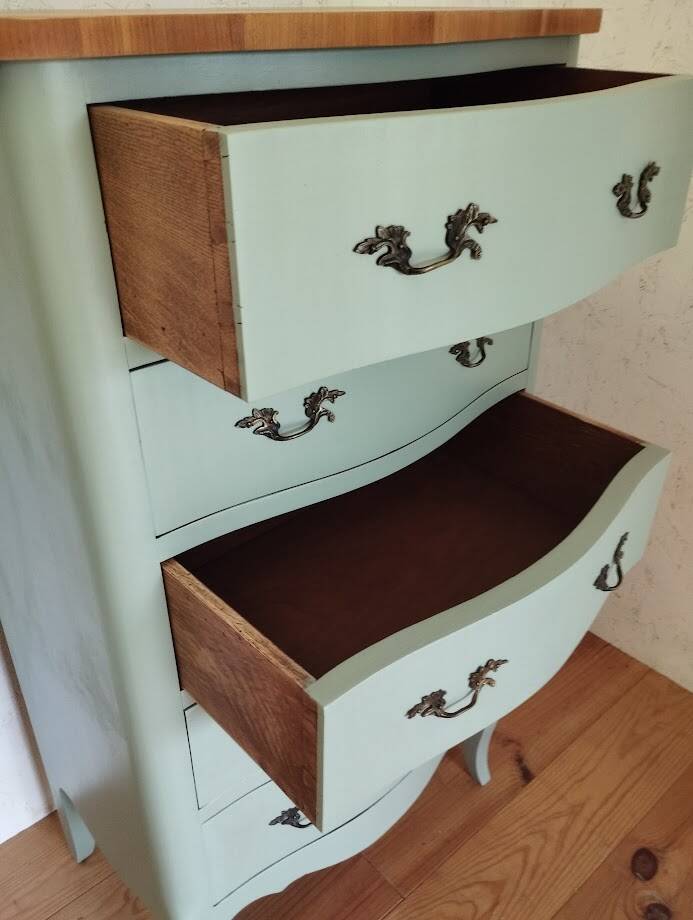 Chest of drawers, Tallboy