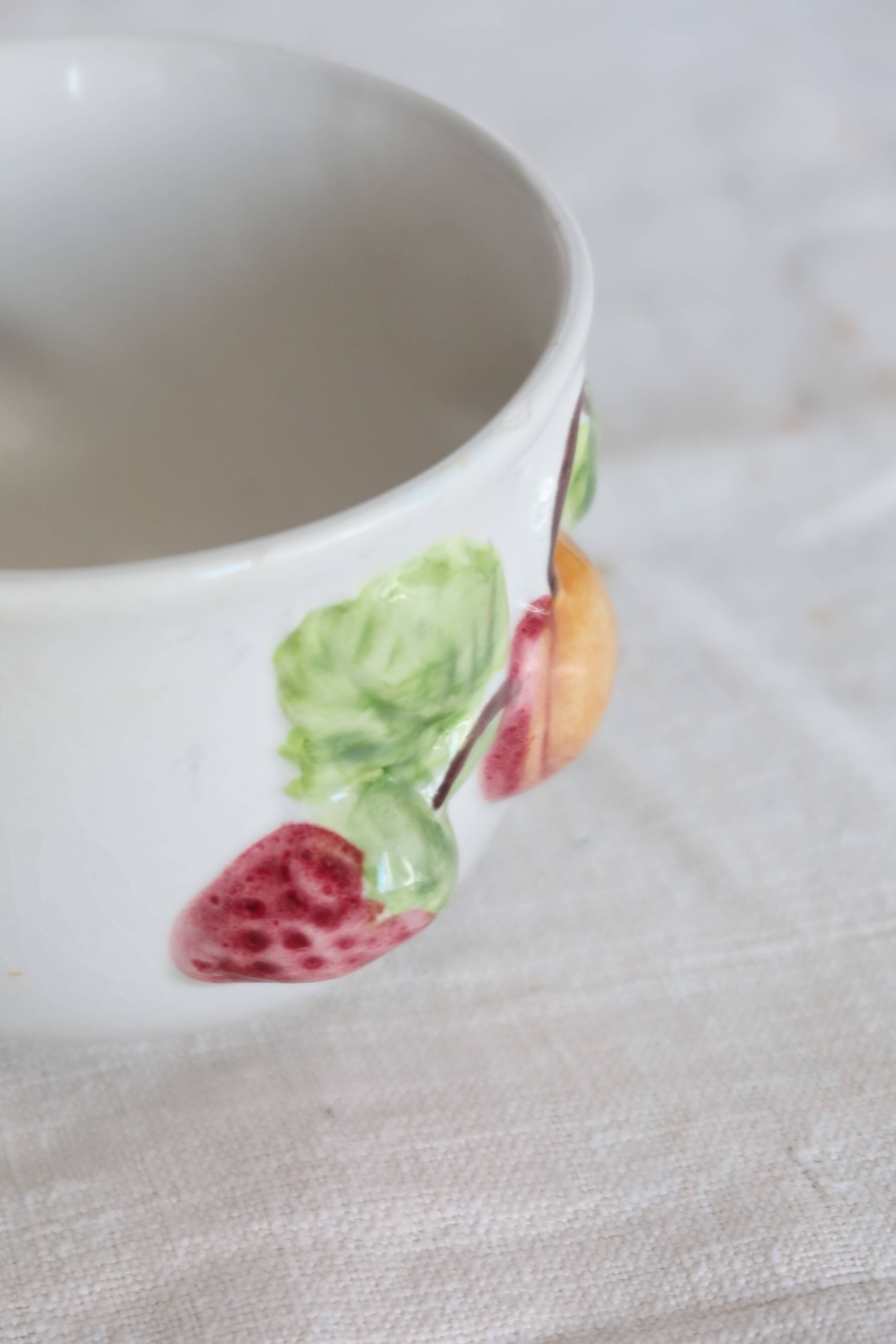 Small vintage white earthenware bowl - Fruit slip decor