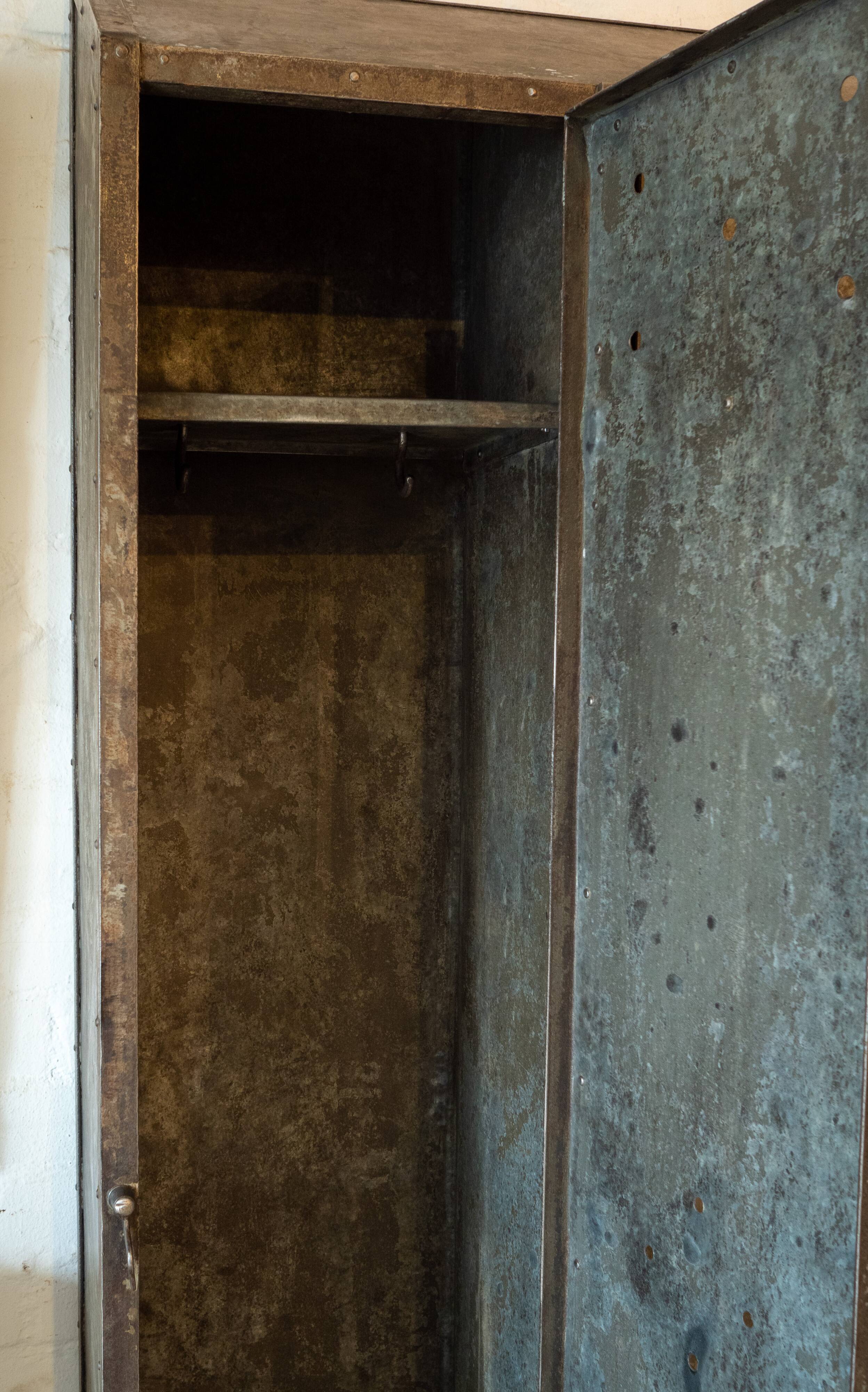 Vintage Stahlspind 2-Türig