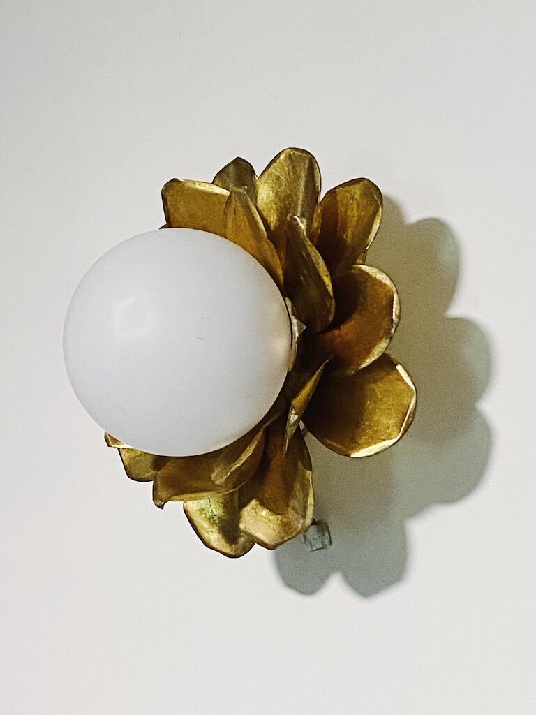 Opaline flower and brass wall lamp